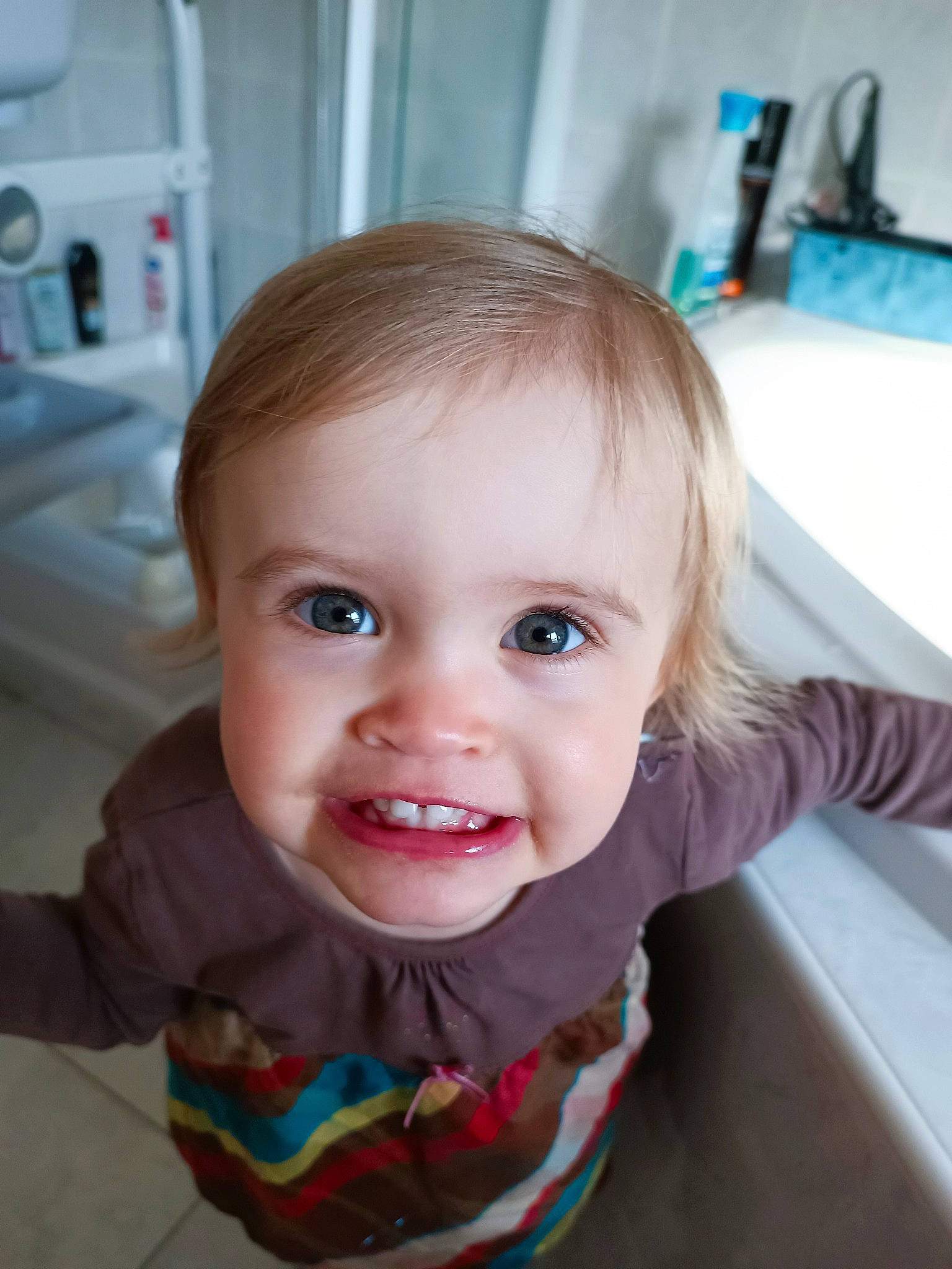 Camille a rejoint le concours — aidez-le/la à gagner de superbes lots ! baby, baby_toddler_clothing, cheek, child, eyebrow, eyelash, face, flooring, hair, happy, iris, joy, lip, mouth, nose, person, product, skin, smile, snapshot