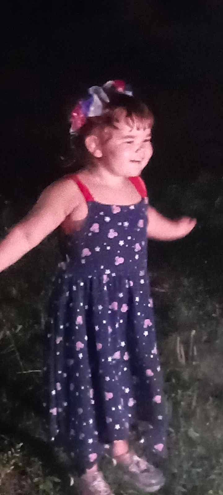 Liberty is registered to the contest to win money with this photo: beauty, dance, darkness, day_dress, dress, electric_blue, entertainment, event, fashion_design, flash_photography, formal_wear, gesture, joy, magenta, one_piece_garment, pattern, performing_arts, person, pink, purple