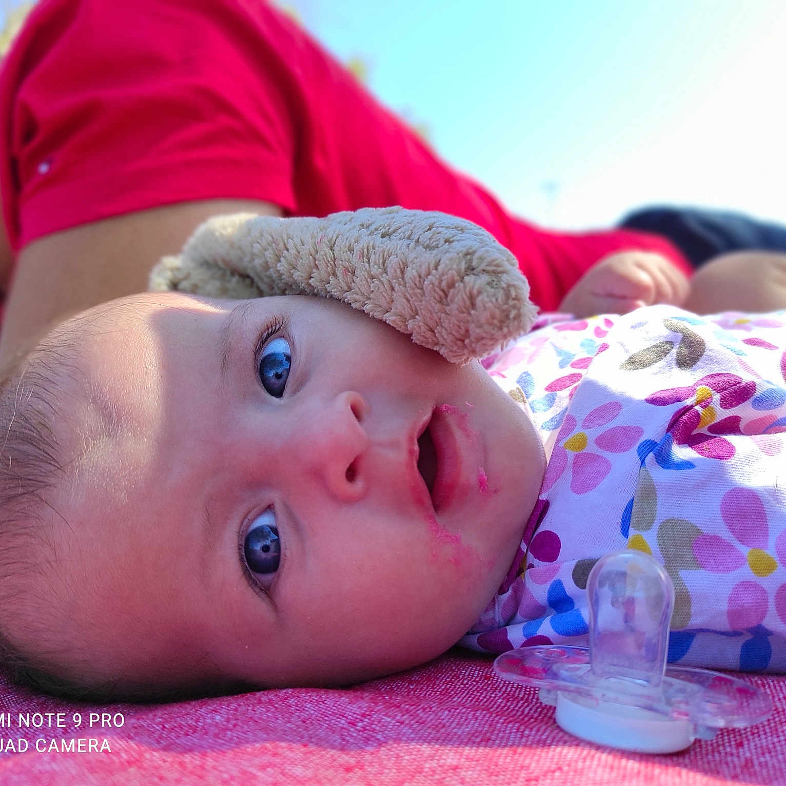 Valentina participe au concours pour gagner de l'argent avec cette photo : baby, baby_toddler_clothing, cheek, child, chin, comfort, eyelash, fun, grass, happy, hat, human, leisure, lip, mouth, nose, skin, summer, textile, toddler
