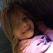 Maëlisse participe au concours pour gagner de l'argent avec cette photo :