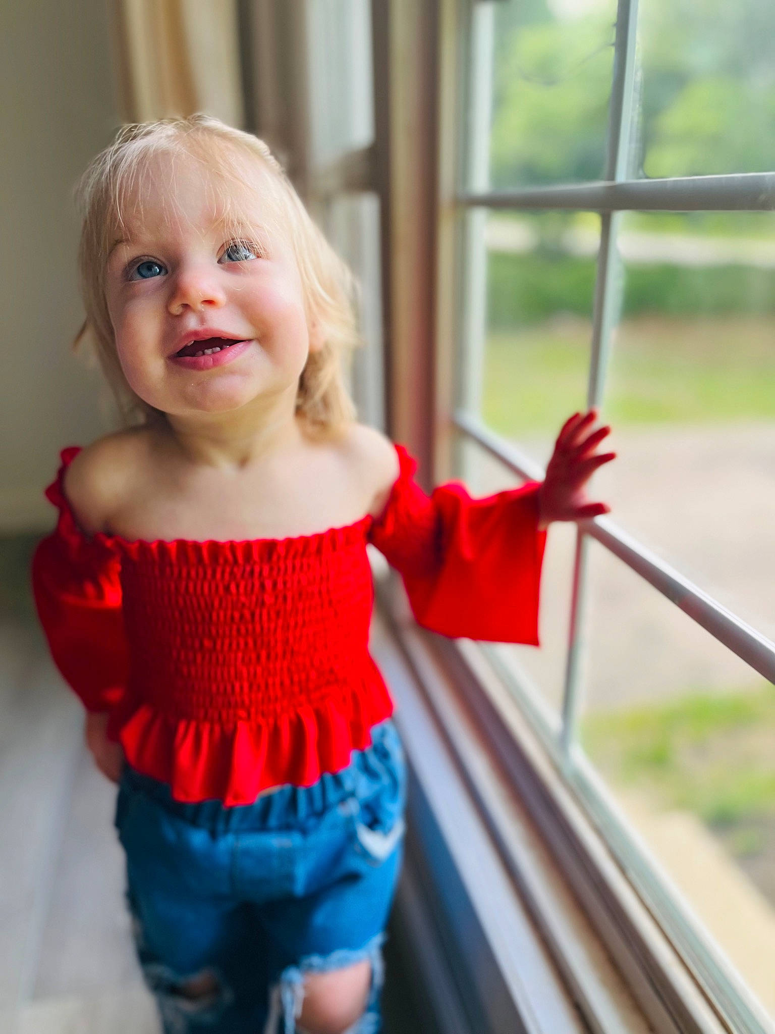 Davina is registered to the contest to win money with this photo: baby_toddler_clothing, denim, dress, electric_blue, happy, human_body, iris, jeans, joint, joy, magenta, pattern, person, pink, shoulder, sleeve, t_shirt, toddler, trunk, waist