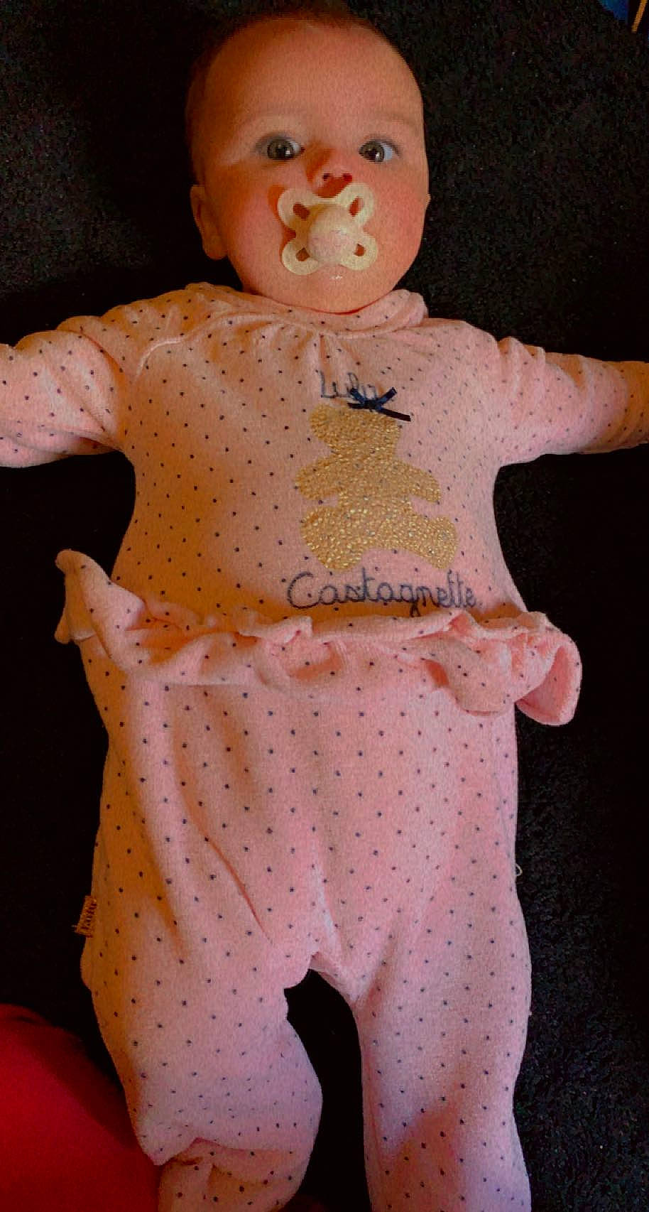 Mercédès a rejoint le concours — aidez-le/la à gagner de superbes lots ! abdomen, arm, art, baby_toddler_clothing, cheek, chest, creative_arts, doll, head, human_body, neck, pattern, peach, person, pink, skin, sleeve, stomach, toy, trunk