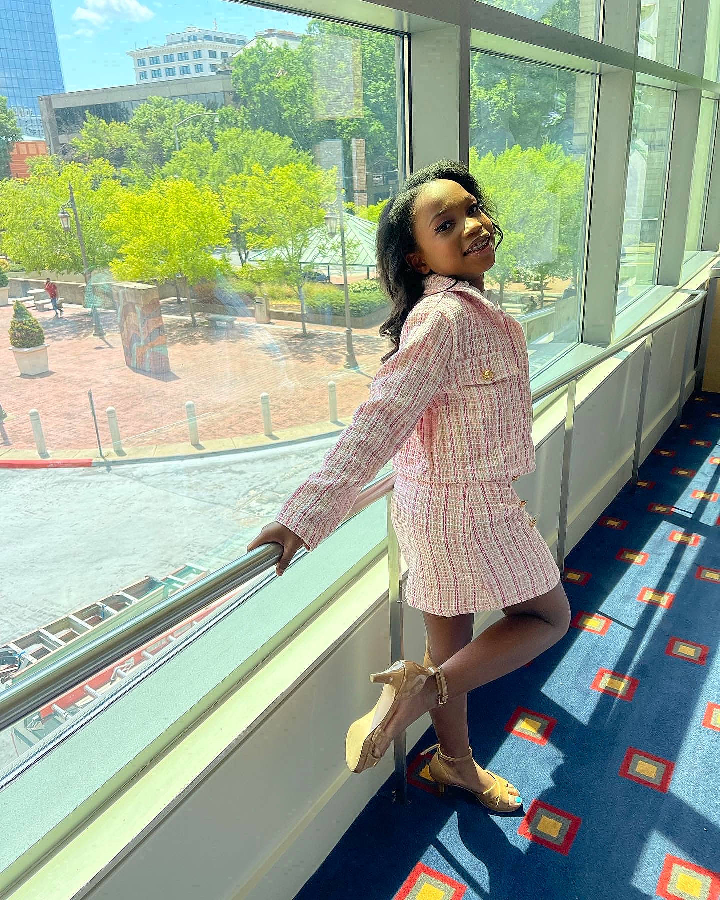 Serenity is registered to the contest to win money with this photo: beauty, daytime, denim, electric_blue, fashion, fashion_design, flooring, formal_wear, fun, human_leg, joy, leisure, line, pattern, people, person, recreation, thigh, travel, tree