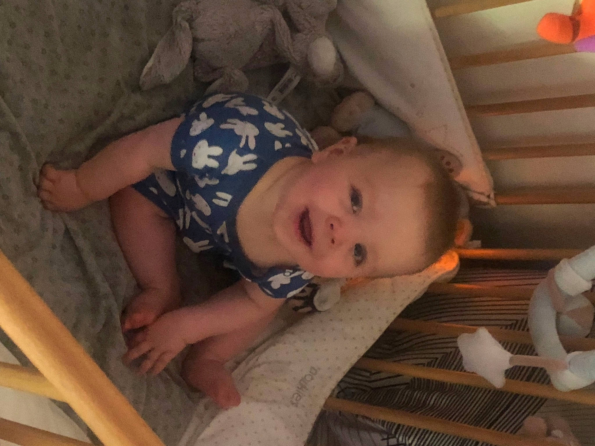 Lohan participe au concours pour gagner de l'argent avec cette photo : baby, baby_toddler_clothing, brown, cheek, child, chin, comfort, eye, finger, flooring, fun, head, iris, joy, mouth, nose, person, room, skin, smile