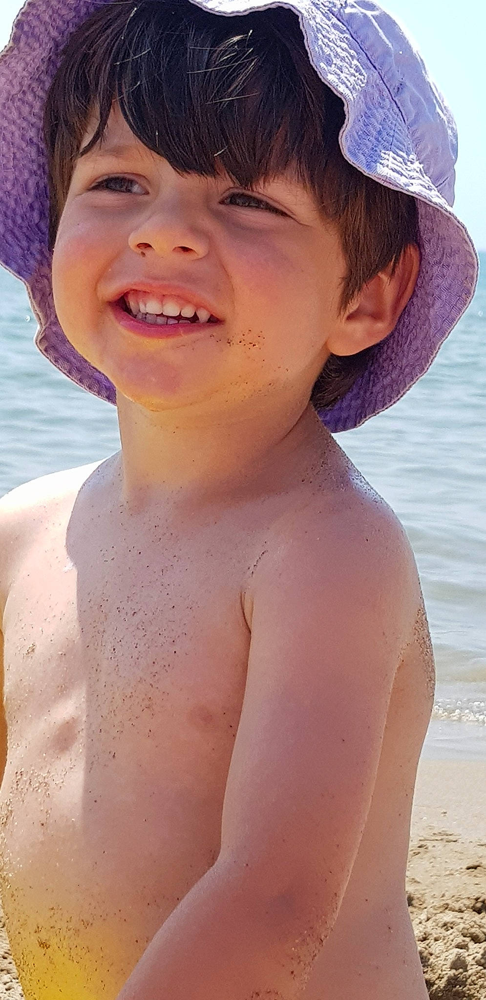 Nathan a rejoint le concours — aidez-le/la à gagner de superbes lots ! barechested, beauty, chest, child, chin, face, facial_expression, forehead, fun, jaw, joy, lip, male, mouth, muscle, neck, nose, person, skin, smile