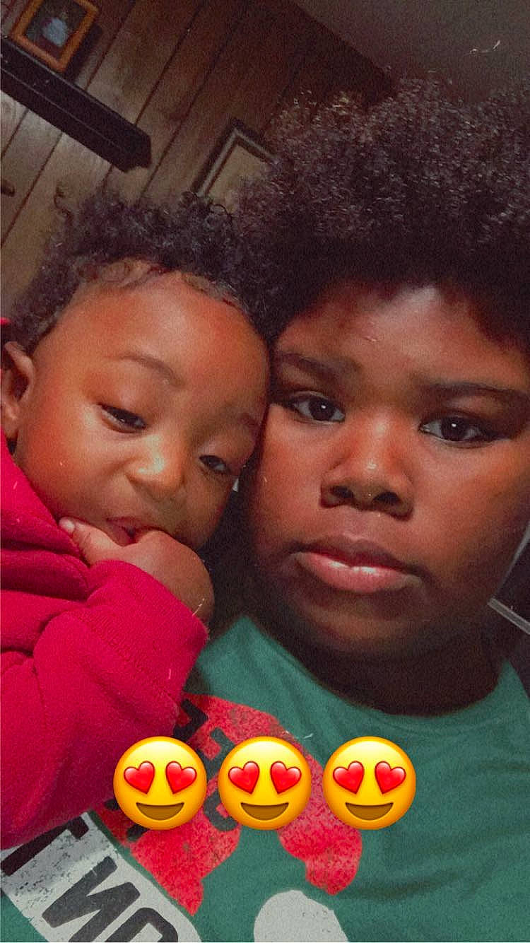 Izayn is registered to the contest to win money with this photo: cheek, chin, cool, eye, eyebrow, eyelash, facial_expression, forehead, fun, hairstyle, happy, head, human, iris, lip, mouth, nose, organ, person, skin