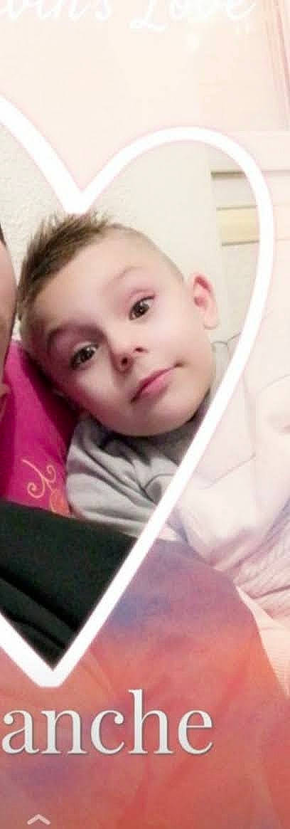 Angelino participe au concours pour gagner de l'argent avec cette photo : baby, cheek, child, chin, comfort, ear, eyebrow, eyelash, facial_expression, happy, iris, jaw, lip, mammal, mouth, nose, person, product, selfie, skin