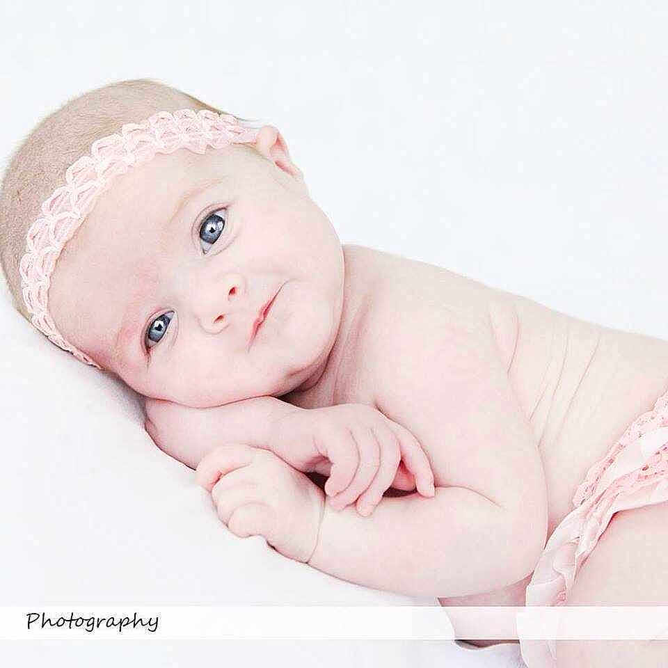 Sydney is registered to the contest to win money with this photo: