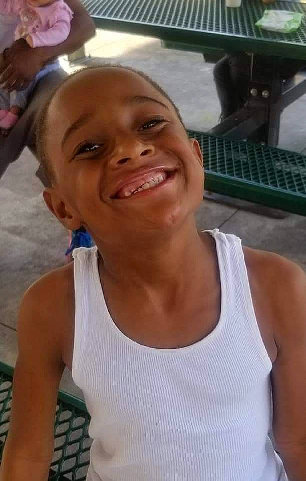 Akeem is registered to the contest to win money with this photo: active_tank, chest, eyebrow, happy, joint, joy, leisure, lip, mouth, muscle, neck, person, shoulder, skin, sleeveless_shirt, smile, summer, t_shirt, trunk, undershirt