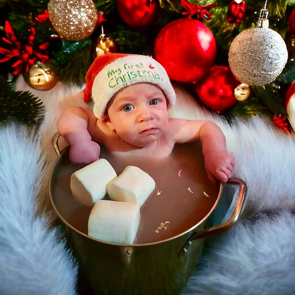 Jiraiya is registered to the contest to win money with this photo: baby, cap, child, christmas, christmas_decoration, christmas_ornament, christmas_tree, costume_hat, event, facial_expression, fashion_accessory, fictional_character, fun, happy, headgear, headwear, holiday, holiday_ornament, ornament, person