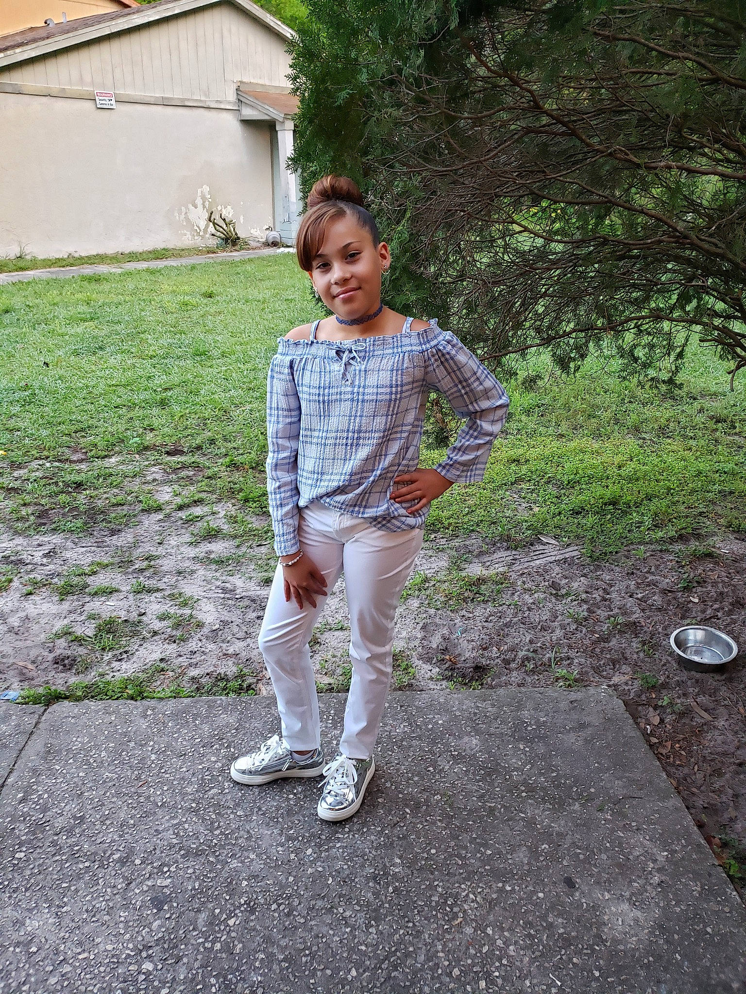 Kiara is registered to the contest to win money with this photo: child, child_model, dress, footwear, grass, joy, outerwear, person, photography, plant, shoe, summer