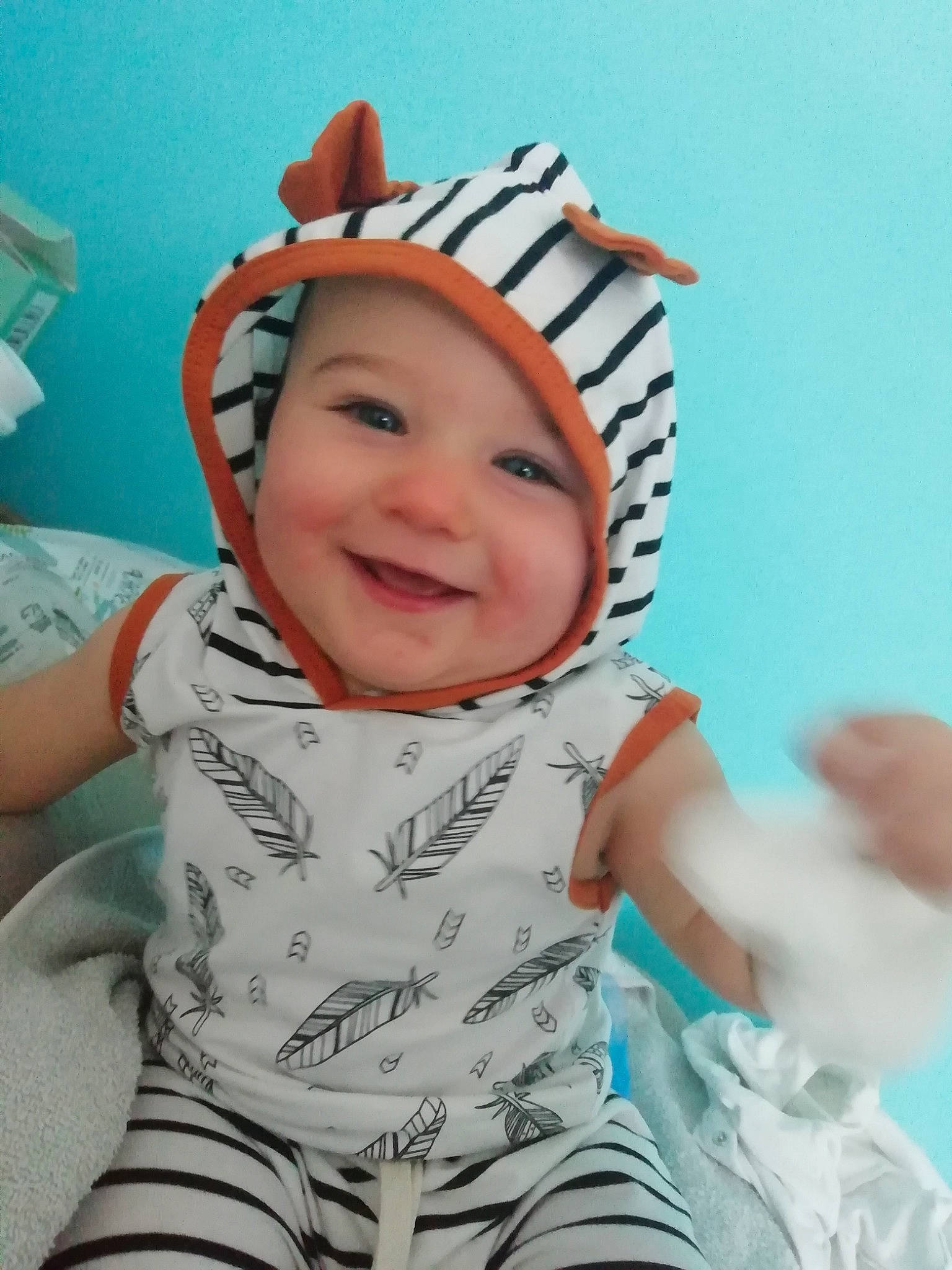 Keyson participe au concours pour gagner de l'argent avec cette photo : baby, baby_toddler_clothing, child, cool, fashion_accessory, fun, hair_accessory, happy, headgear, headwear, joy, person, smile, toddler