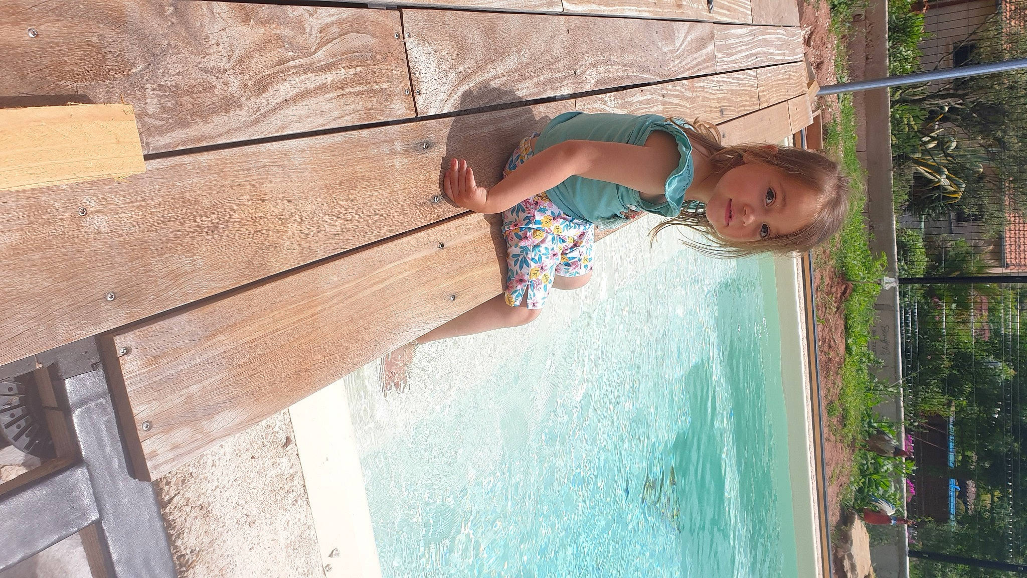 Océane a rejoint le concours — aidez-le/la à gagner de superbes lots ! aqua, bathing, beauty, child, flooring, fun, grass, happy, hardwood, leisure, lumber, person, play, recreation, swimming_pool, toddler, vacation, water, water_feature, wood