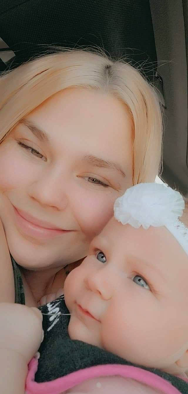 Paris joined the competition — help win amazing prizes! cheek, chin, ear, eye, eyebrow, eyelash, face, facial_expression, forehead, gesture, hairstyle, happy, headwear, iris, jaw, joy, lip, mouth, nose, organ