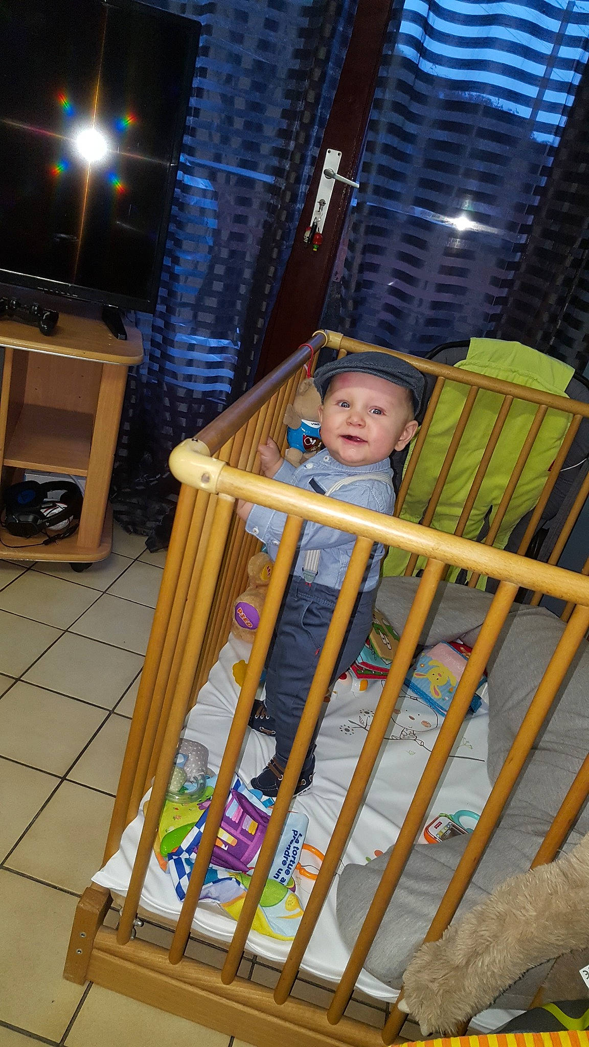 Scott a rejoint le concours — aidez-le/la à gagner de superbes lots ! child, leisure, person