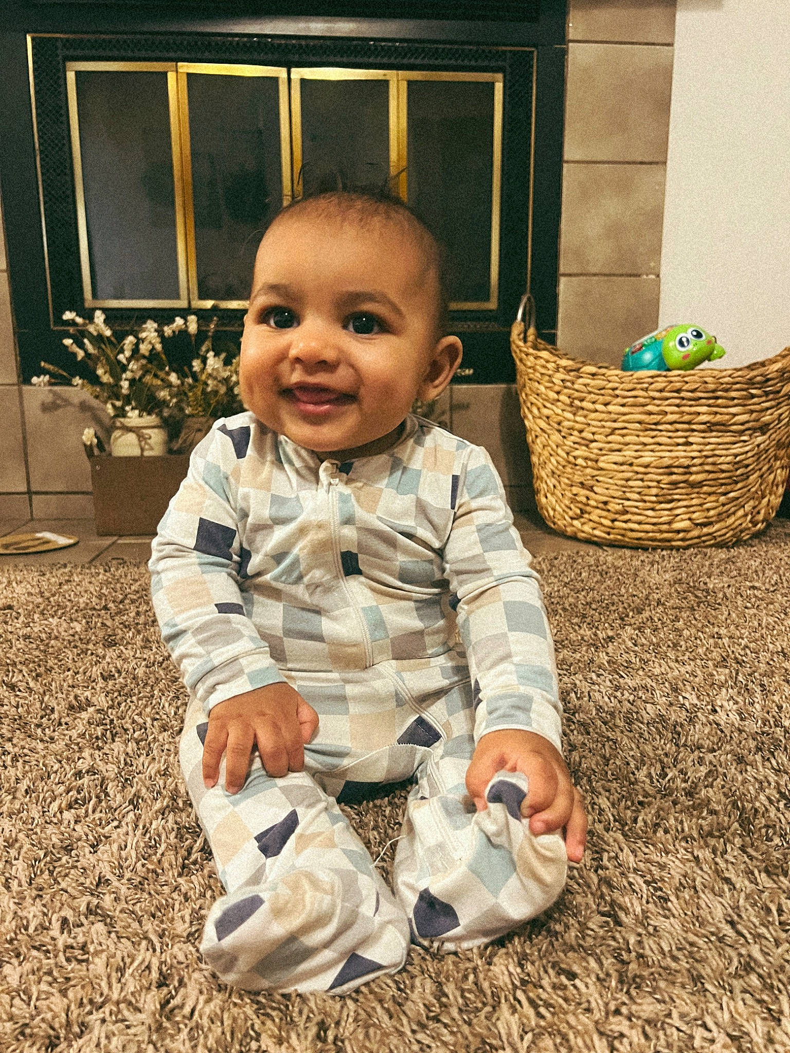 David Jaymes joined the competition — help win amazing prizes! baby, baby_toddler_clothing, basket, child, door, flooring, fun, grass, happy, houseplant, joy, people_in_nature, person, picnic_basket, plant, sleeve, smile, storage_basket, toddler, wicker