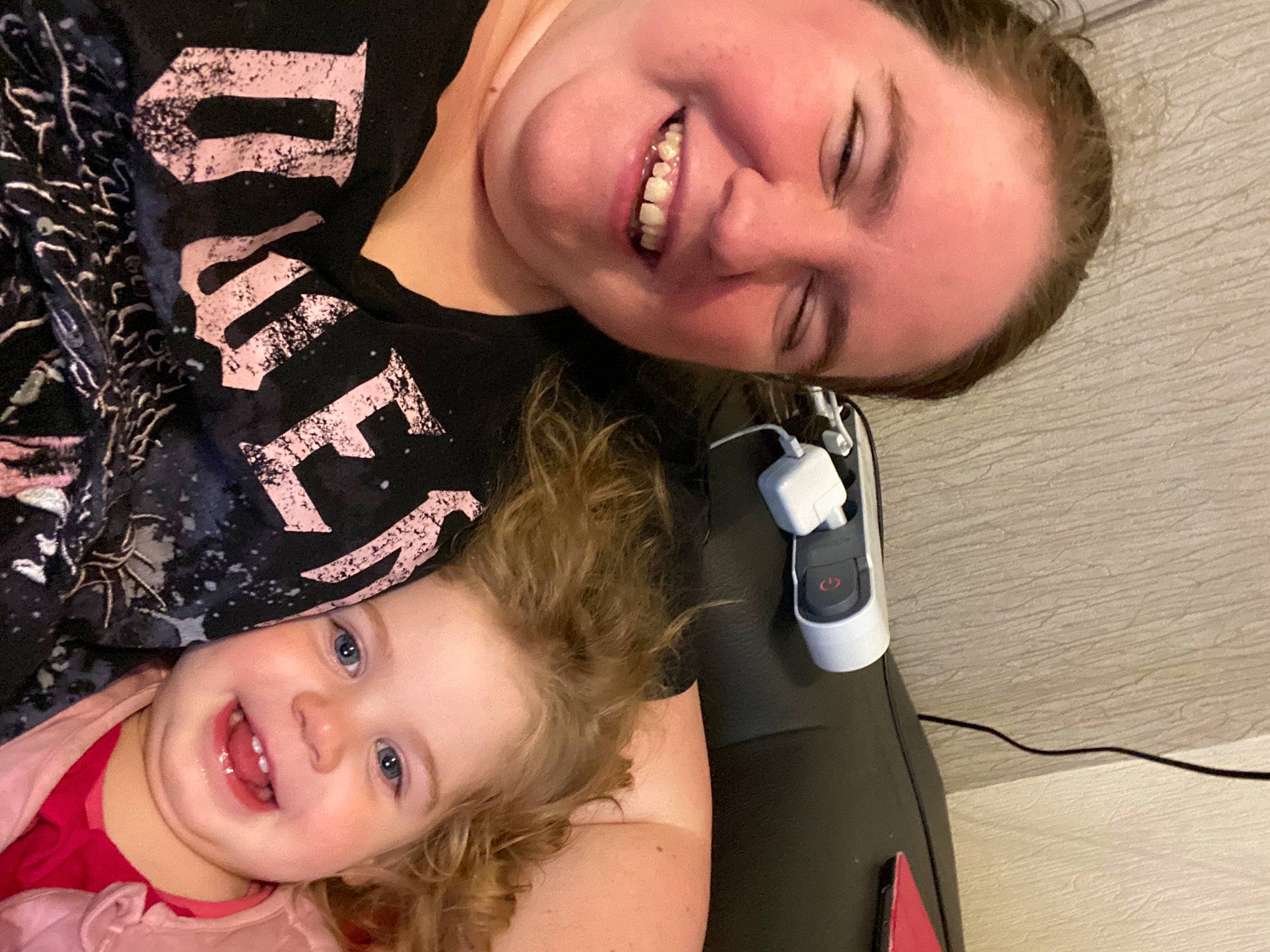 Elynn participe au concours pour gagner de l'argent avec cette photo : cheek, chin, ear, eye, eyebrow, eyelash, face, facial_expression, hair, hairstyle, human, human_body, joy, lip, mouth, muscle, nose, organ, person, skin