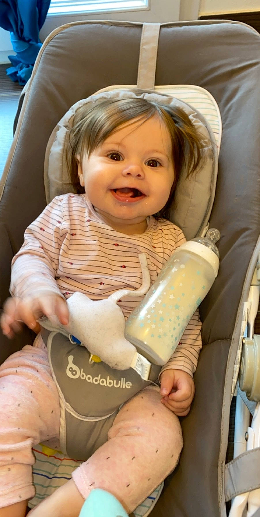 Iona a rejoint le concours — aidez-le/la à gagner de superbes lots ! baby, baby_products, child, person, product, toddler