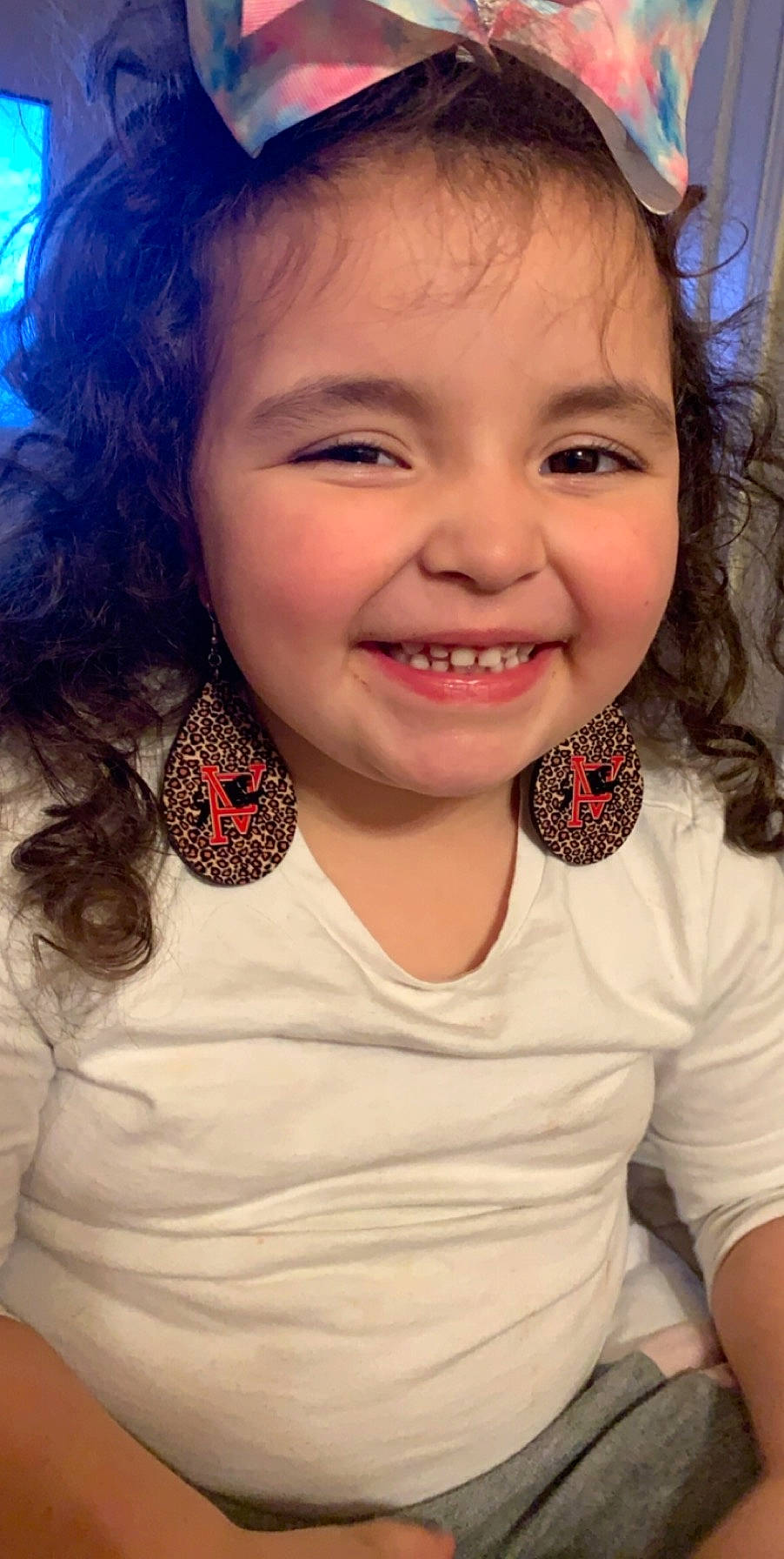 Sophia is registered to the contest to win money with this photo: cheek, child, child_model, chin, eyebrow, face, facial_expression, forehead, fun, hair, hairstyle, head, joy, lip, mouth, nose, organ, person, skin, smile