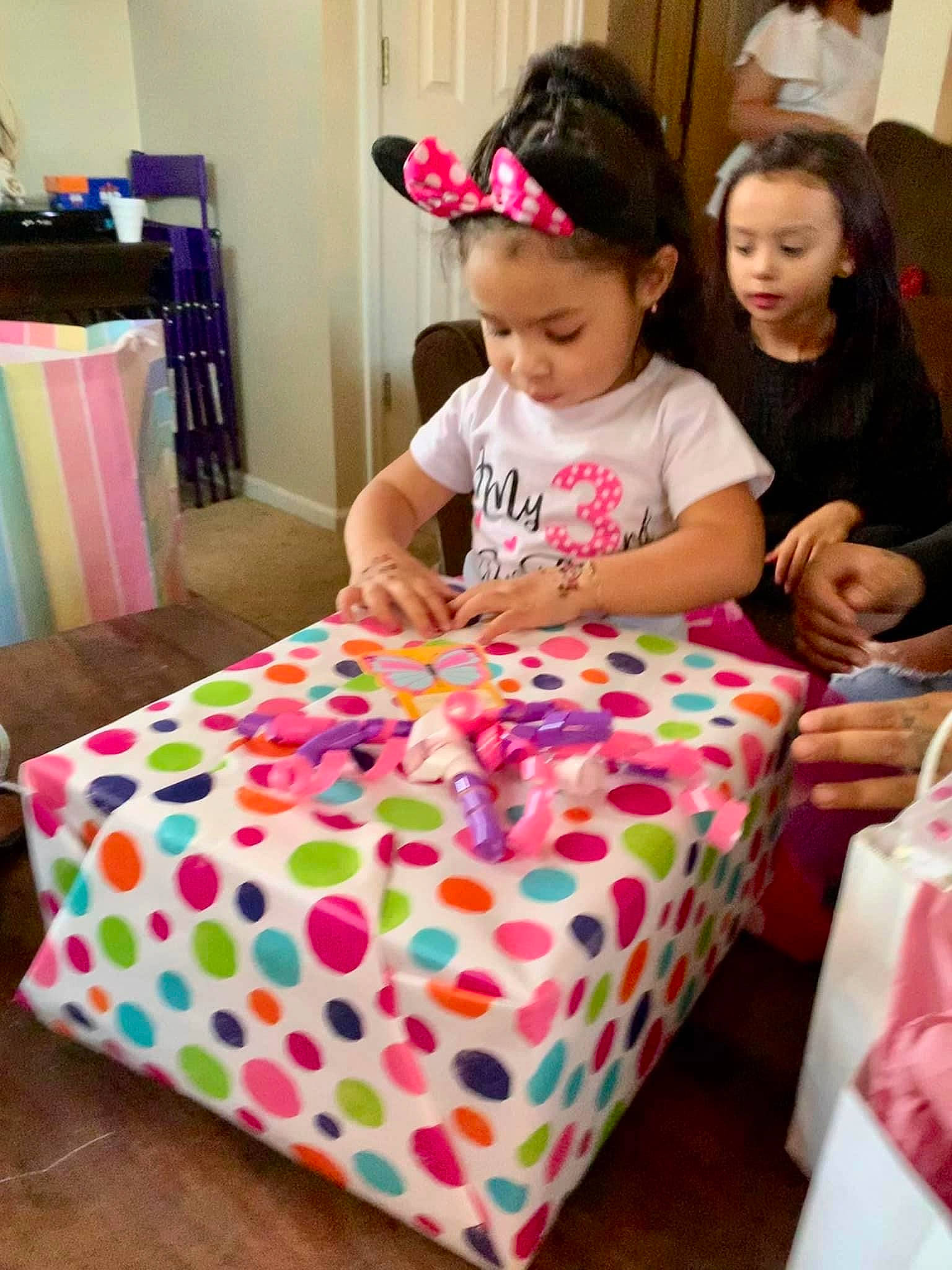 Vivianna is registered to the contest to win money with this photo: art, bed_sheet, bedding, child, event, fun, happy, hat, linens, magenta, party, pattern, person, pink, play, room, sharing, t_shirt, textile, toddler