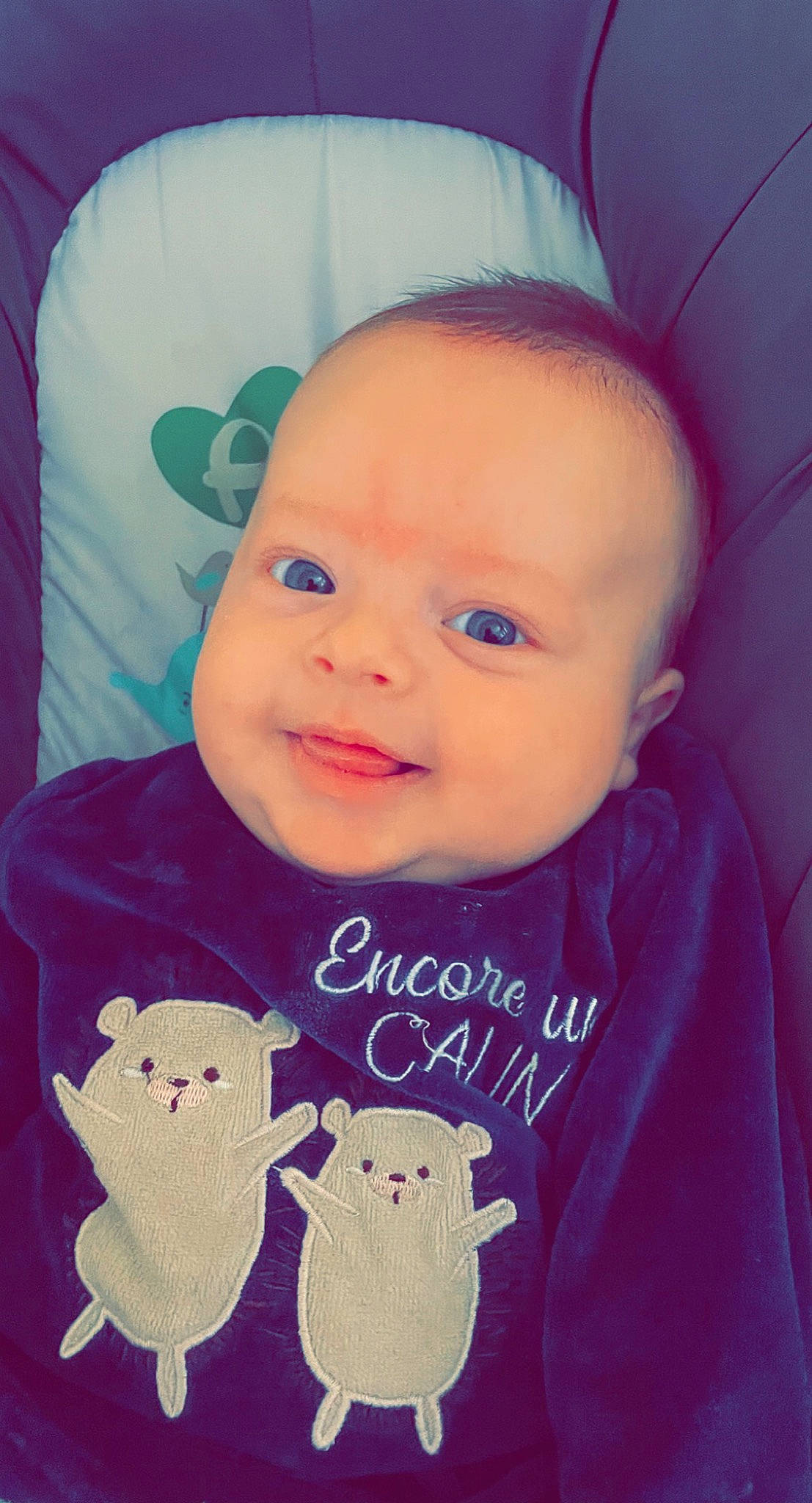 Julyan participe au concours pour gagner de l'argent avec cette photo : baby_toddler_clothing, cheek, chin, clothing, eye, eyebrow, facial_expression, hair, head, human_body, light, lip, nose, organ, person, product, purple, skin, smile, textile