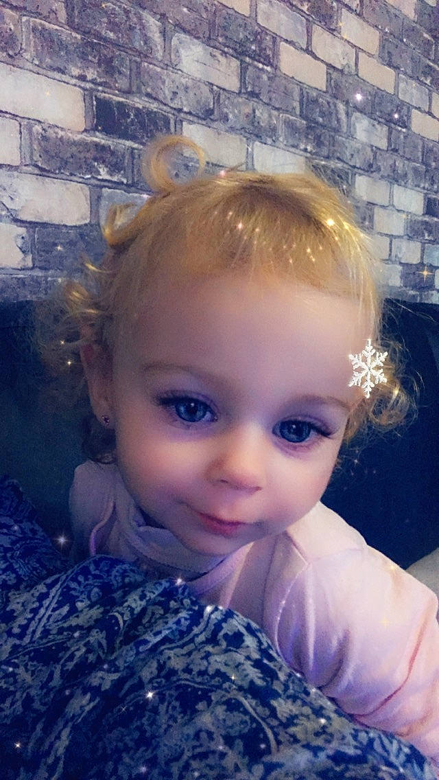 Noëhlya participe au concours pour gagner de l'argent avec cette photo : azure, baby_toddler_clothing, beauty, blond, cheek, chin, electric_blue, eyebrow, eyelash, face, flash_photography, forehead, happy, iris, lip, nose, person, skin, sky, sunlight