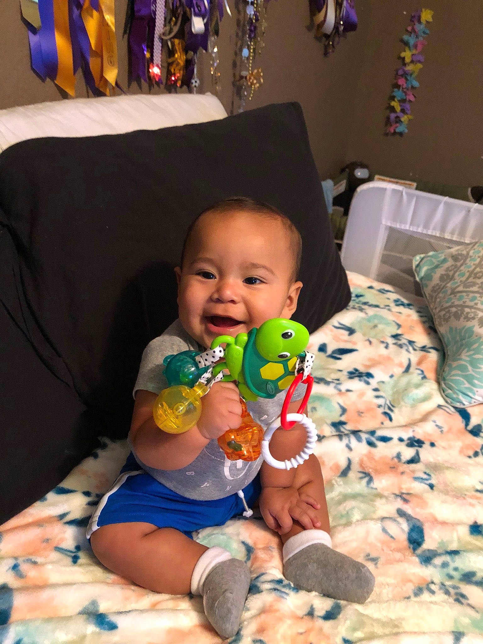 Javier is registered to the contest to win money with this photo: baby, child, person, play, room, sitting, skin, toddler, vacation