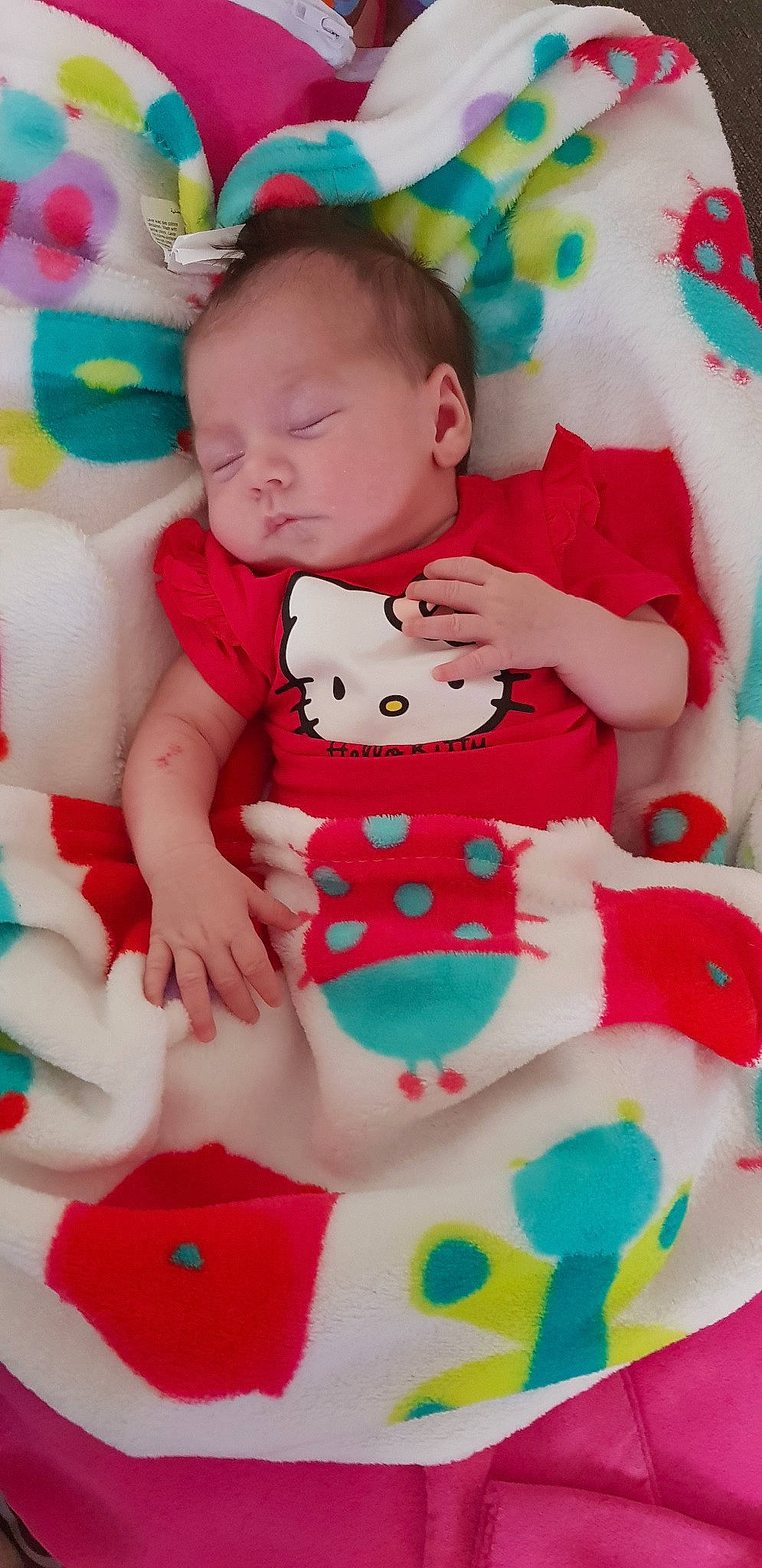 Chloe participe au concours pour gagner de l'argent avec cette photo : baby, baby_products, baby_toys, child, person, stuffed_toy, sugar_paste, sweetness, textile, toddler