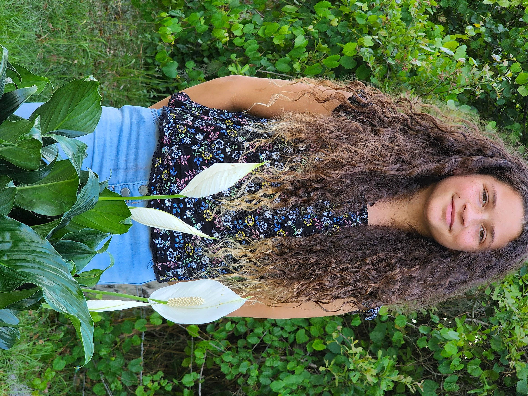 Destinee is registered to the contest to win money with this photo: adaptation, annual_plant, fawn, fur, garden, grass, grass_family, groundcover, happy, hat, herb, joy, leaf_vegetable, organism, pattern, people_in_nature, person, plant, shrub, smile