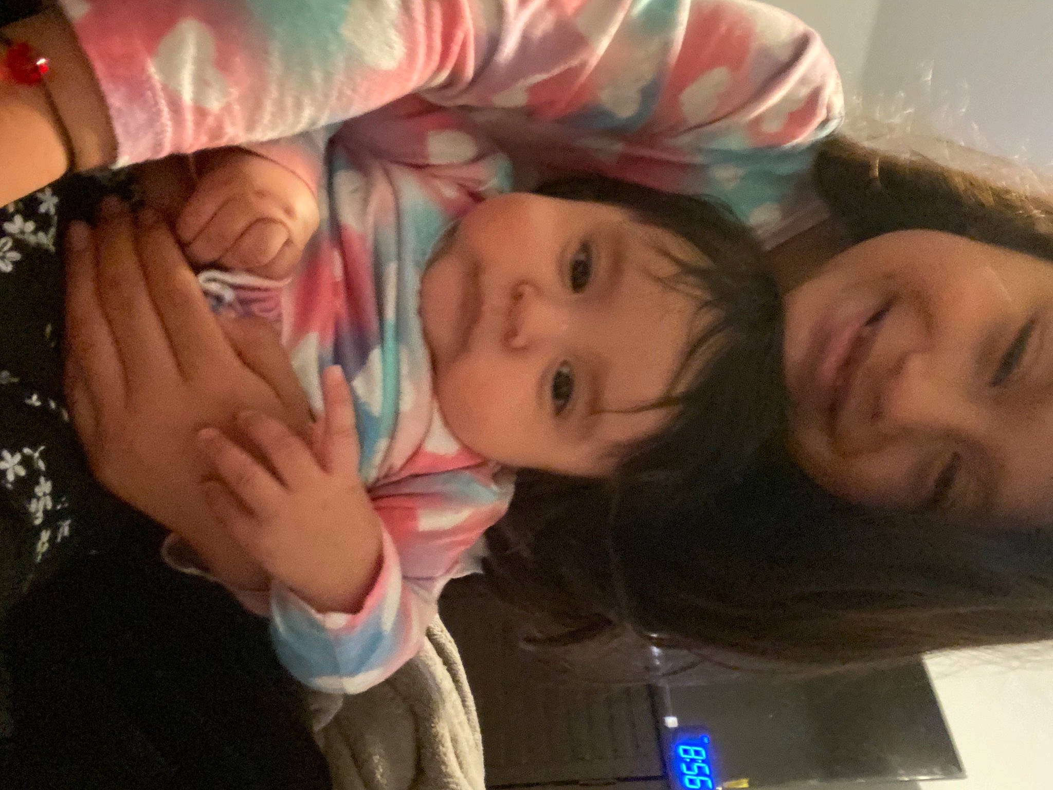 Elisa is registered to the contest to win money with this photo: cheek, cool, ear, eye, eyebrow, eyelash, finger, forehead, gesture, hair, hand, happy, head, human_body, iris, joy, lip, mouth, nose, person