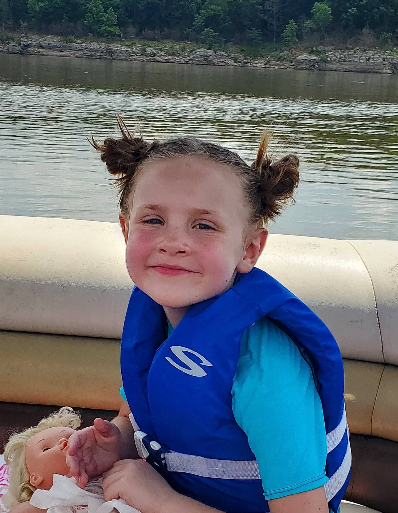 Kadince is registered to the contest to win money with this photo: baby, child, joy, person, toddler, vacation