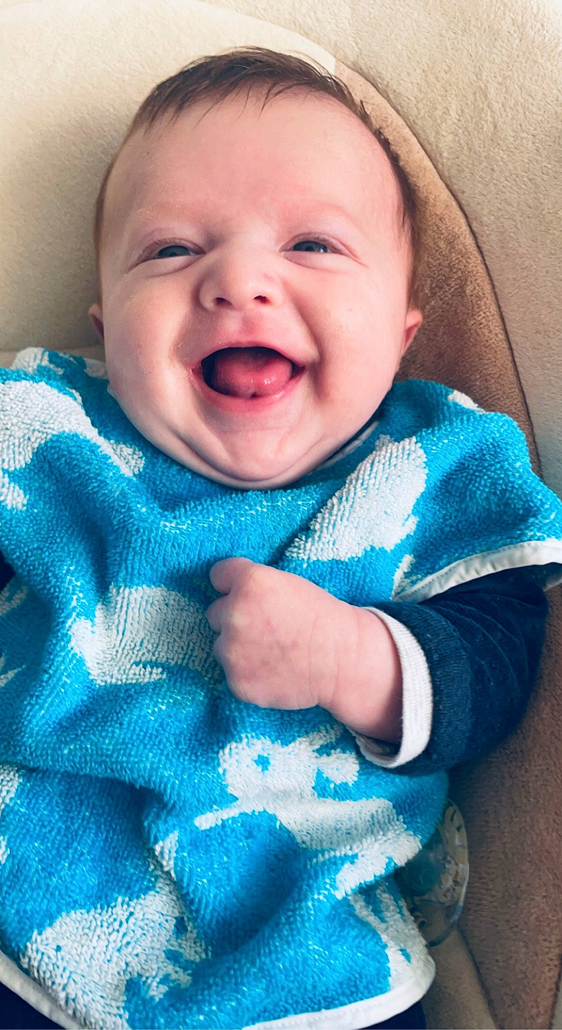 Jules participe au concours pour gagner de l'argent avec cette photo : azure, baby, baby_toddler_clothing, blue, cheek, comfort, cool, eye, finger, happy, iris, mouth, nose, outerwear, person, pink, skin, sleeve, smile, textile