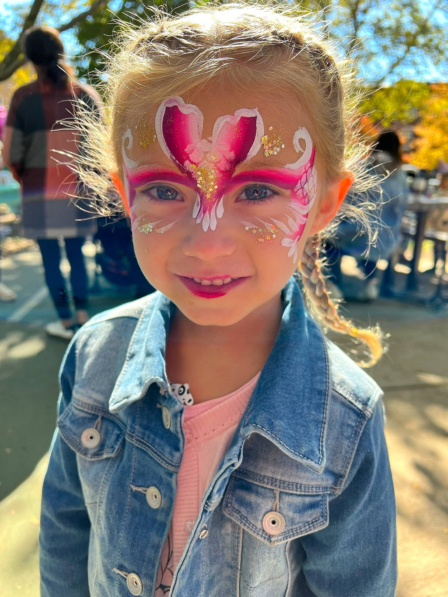 Charleigh joined the competition — help win amazing prizes! cool, daytime, denim, electric_blue, event, eyewear, fashion_accessory, feather, fun, hair_accessory, happy, headpiece, jewellery, joy, leisure, magenta, necklace, person, personal_protective_equipment, smile