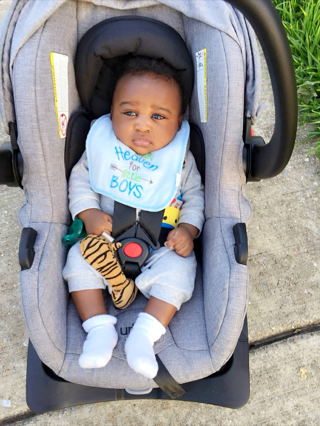 Jewel joined the competition — help win amazing prizes! baby, baby_carriage, baby_carrier, baby_in_car_seat, baby_products, car_seat, child, comfort, person, product, sitting, skin, smile, toddler, vacation