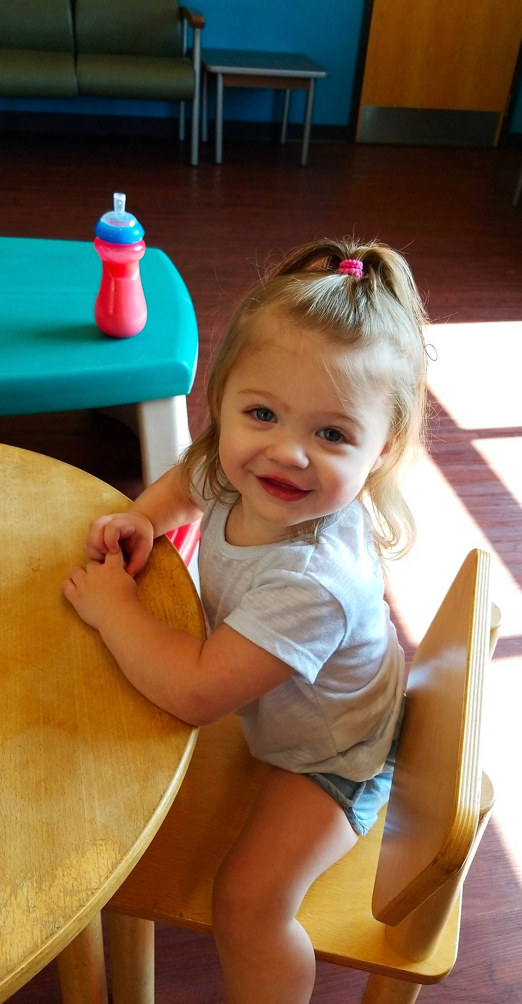 Audree is registered to the contest to win money with this photo: baby, blond, child, finger, joy, person, play, sitting, skin, toddler