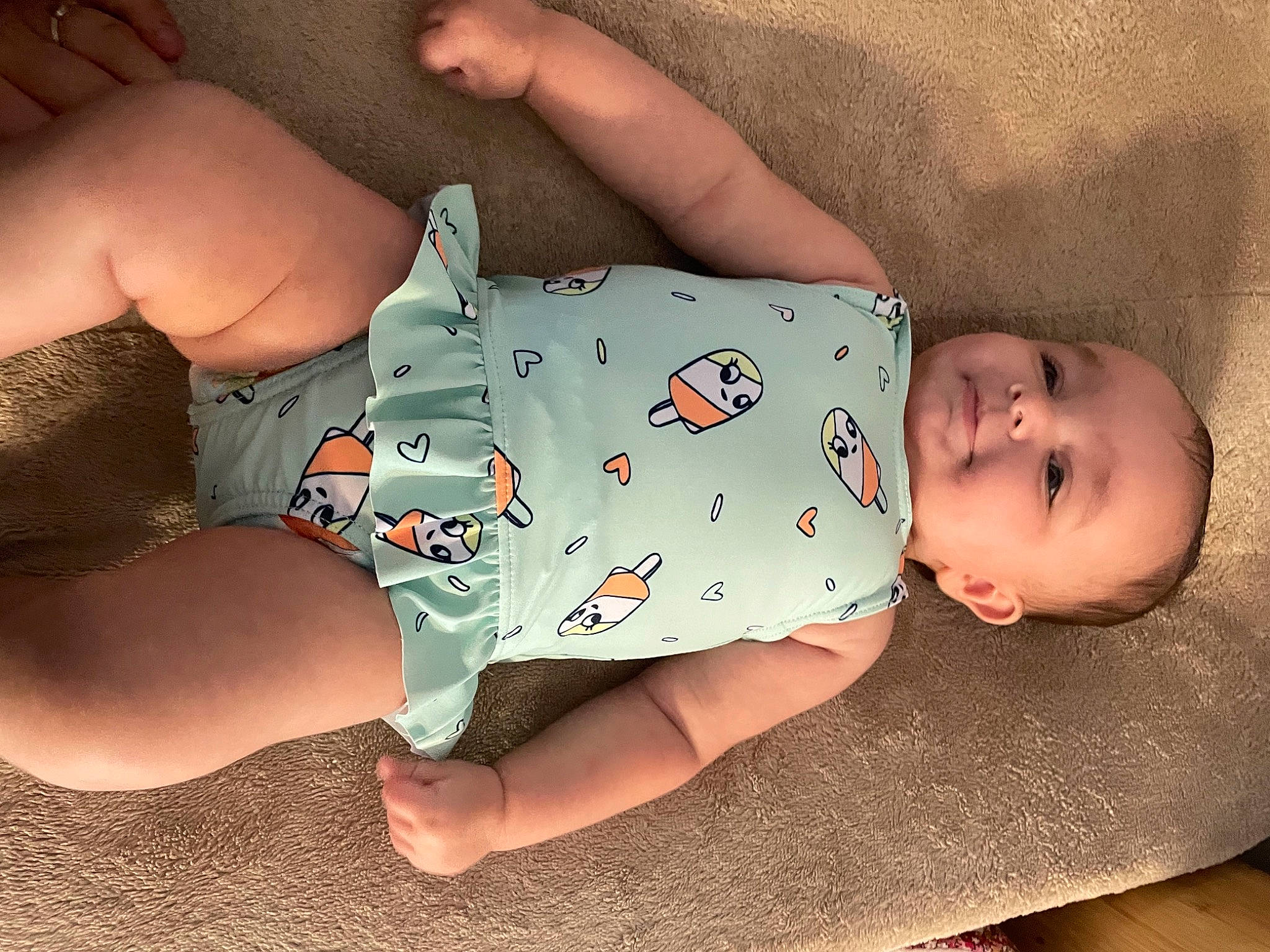 Ava participe au concours pour gagner de l'argent avec cette photo : arm, baby_toddler_clothing, chest, comfort, cool, elbow, finger, human_body, joint, knee, leg, mouth, muscle, neck, person, skin, sleeve, textile, thigh, trunk