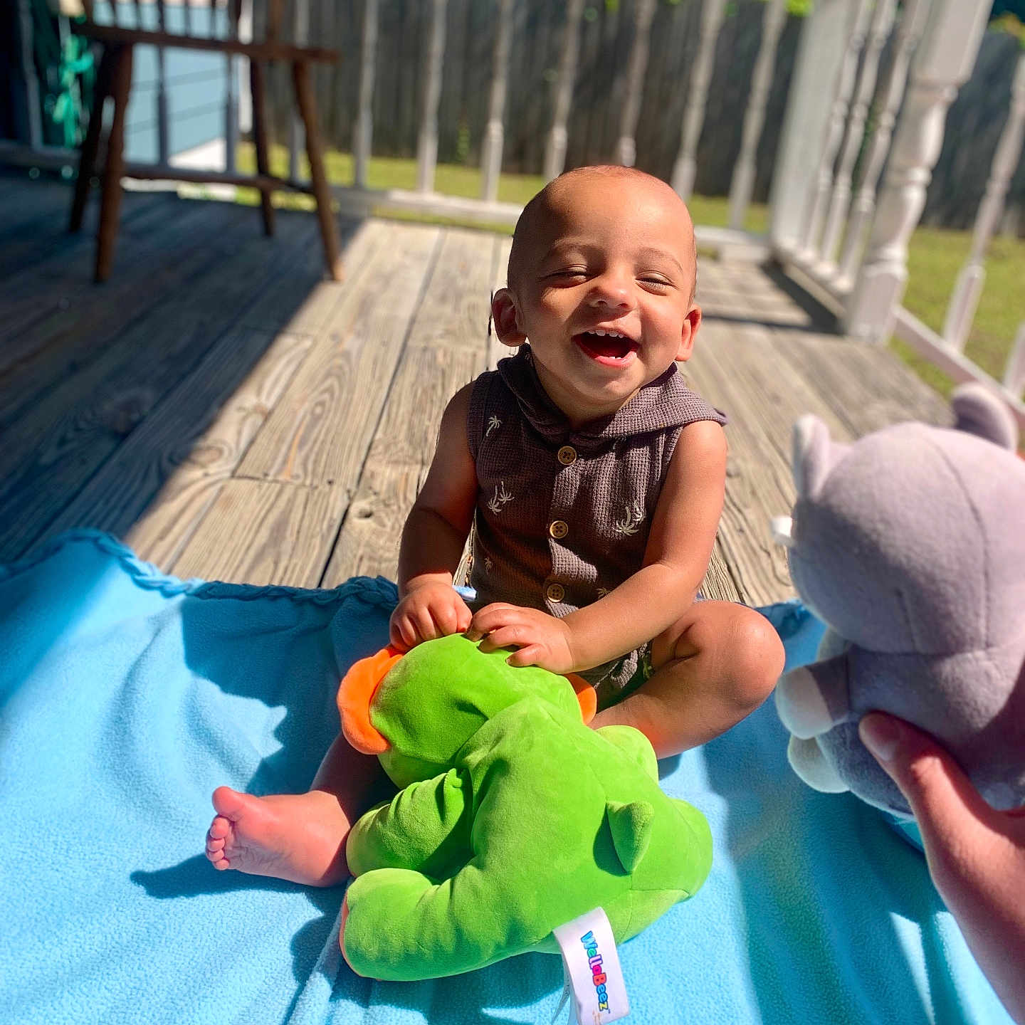 Mathias is registered to the contest to win money with this photo: architecture, baby, backyard, building, chair, face, furniture, grass, head, house, housing, nature, outdoors, person, photography, plant, porch, portrait, pottedplant, summer