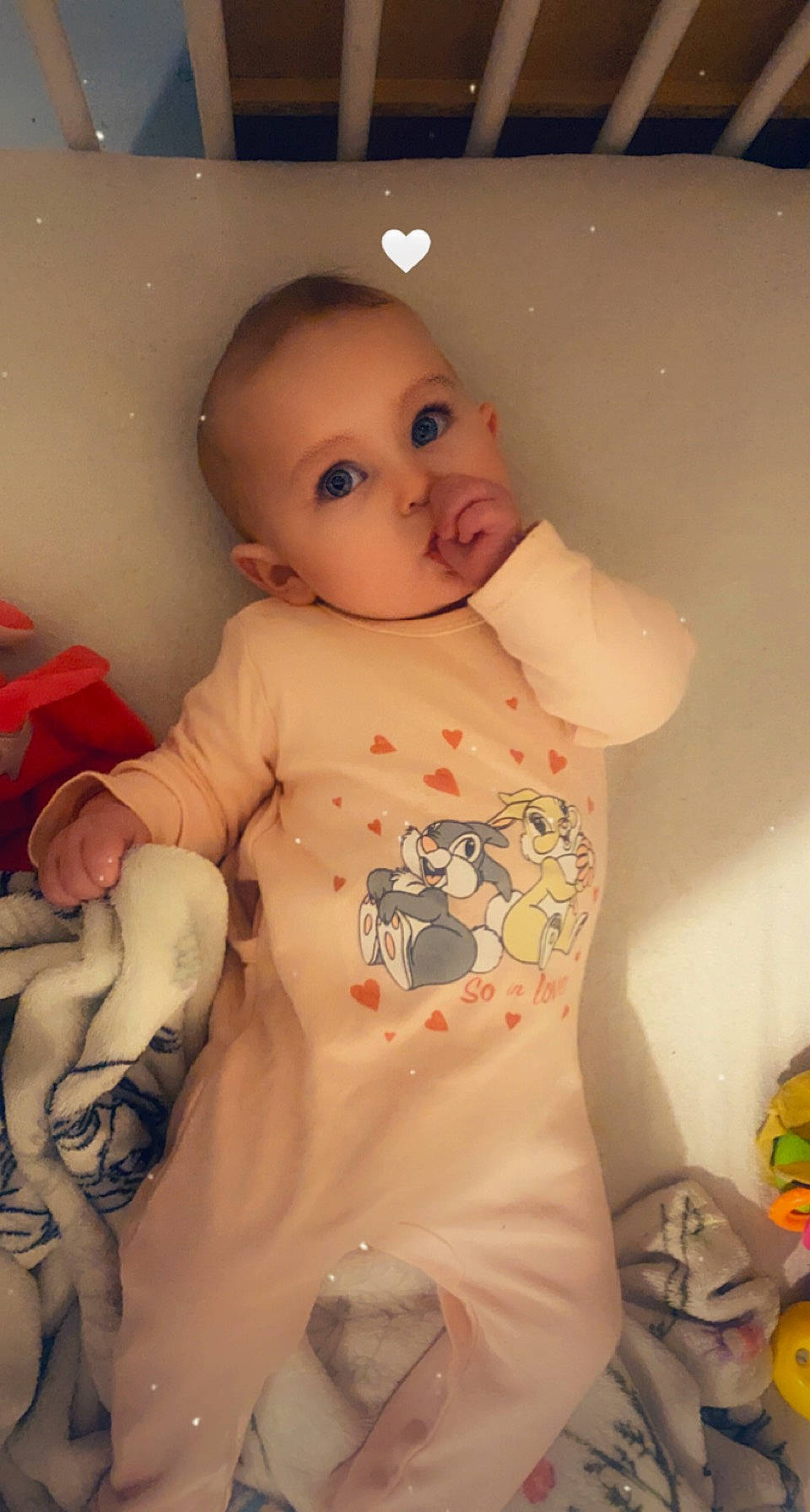 Yliana a rejoint le concours — aidez-le/la à gagner de superbes lots ! abdomen, baby, baby_products, baby_toddler_clothing, cheek, chest, child, comfort, finger, joint, mouth, nose, person, room, skin, sleeve, stomach, toddler, toy, trunk