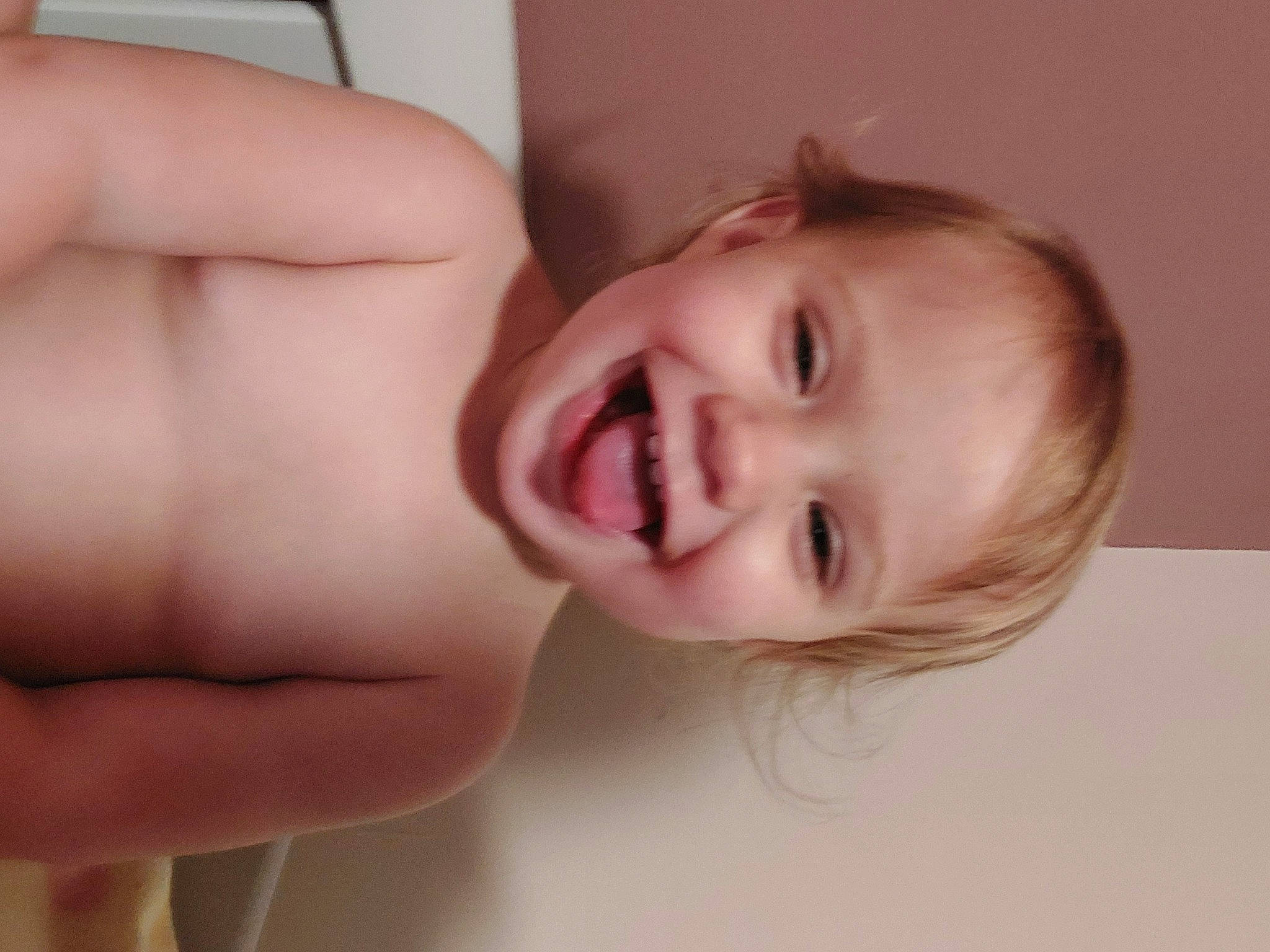 Erelah is registered to the contest to win money with this photo: arm, cheek, chin, ear, eyebrow, eyelash, face, facial_expression, hair, hand, joint, joy, lip, mouth, muscle, nose, person, shoulder, skin, smile