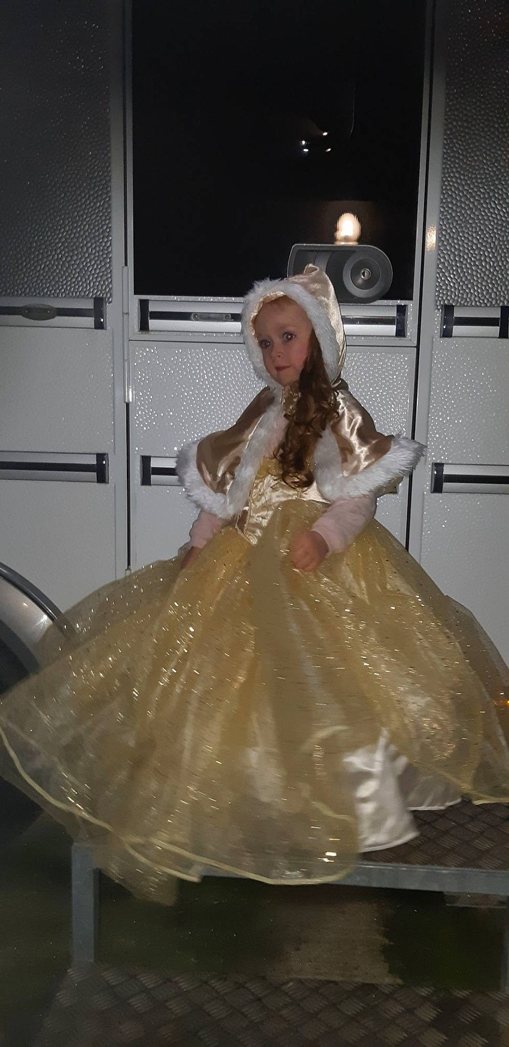 Katalyna participe au concours pour gagner de l'argent avec cette photo : blond, bridal_accessory, bridal_clothing, bridal_party_dress, costume_design, dress, embellishment, event, fashion_accessory, fashion_design, flash_photography, formal_wear, gown, haute_couture, headpiece, hoopskirt, long_hair, person, victorian_fashion, wedding_ceremony_supply