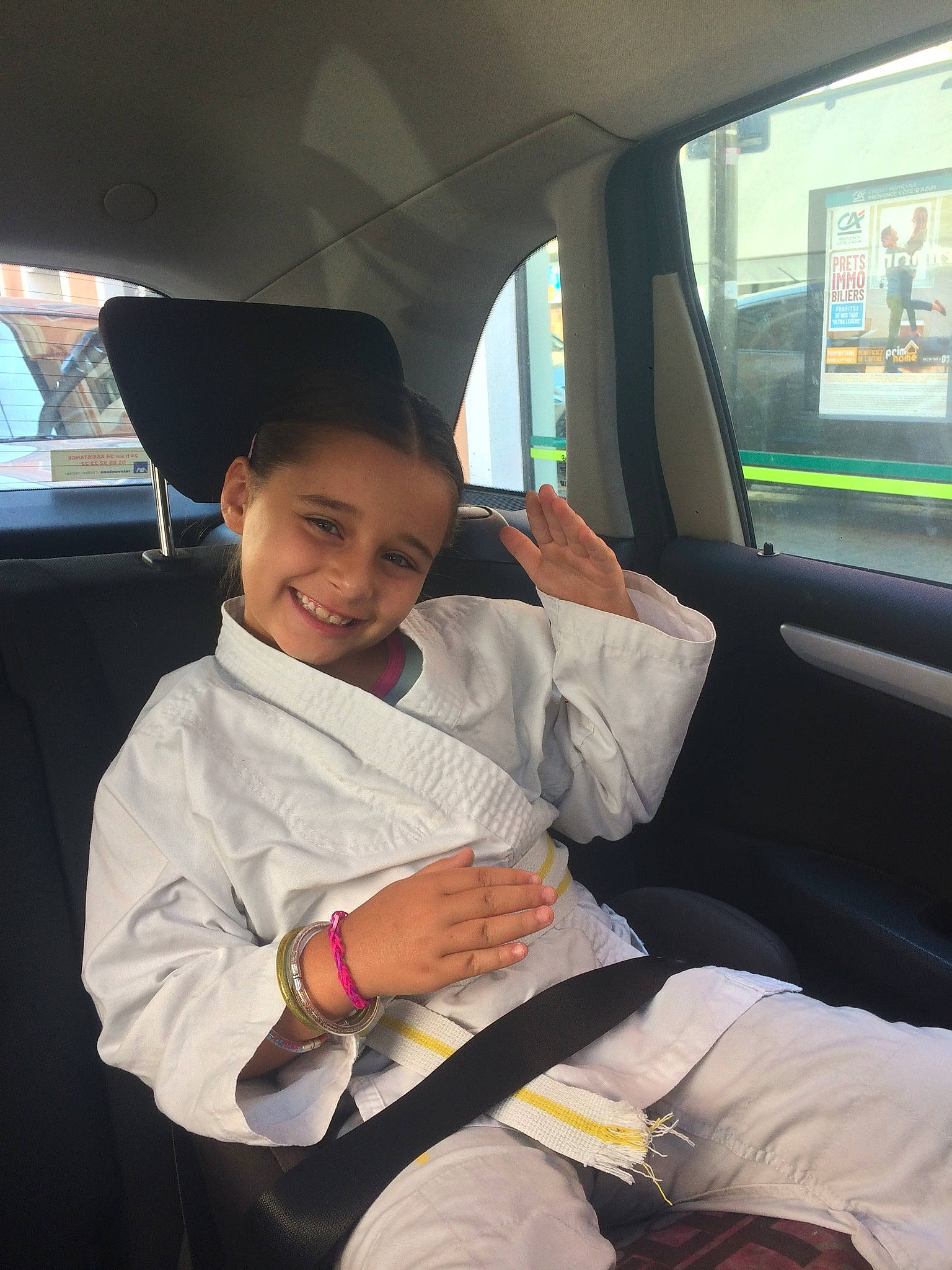 Kenza a rejoint le concours — aidez-le/la à gagner de superbes lots ! auto_part, baby, car, car_seat, child, driving, family_car, fun, head_restraint, joy, luxury_vehicle, passenger, person, seat_belt, smile, toddler, travel, vacation, vehicle