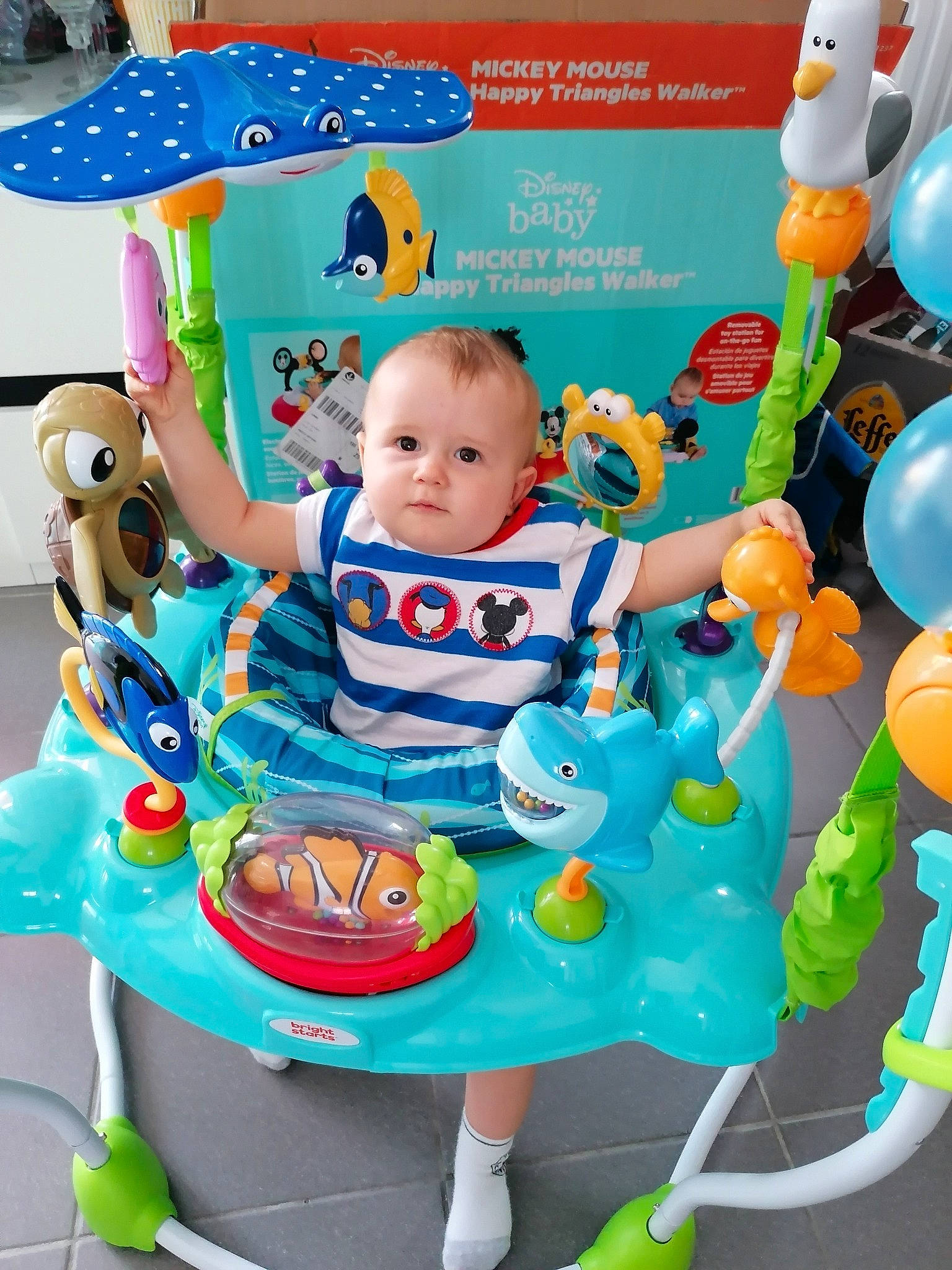 Logan participe au concours pour gagner de l'argent avec cette photo : baby, baby_playing_with_toys, baby_products, baby_toys, child, person, play, product, toddler, toy