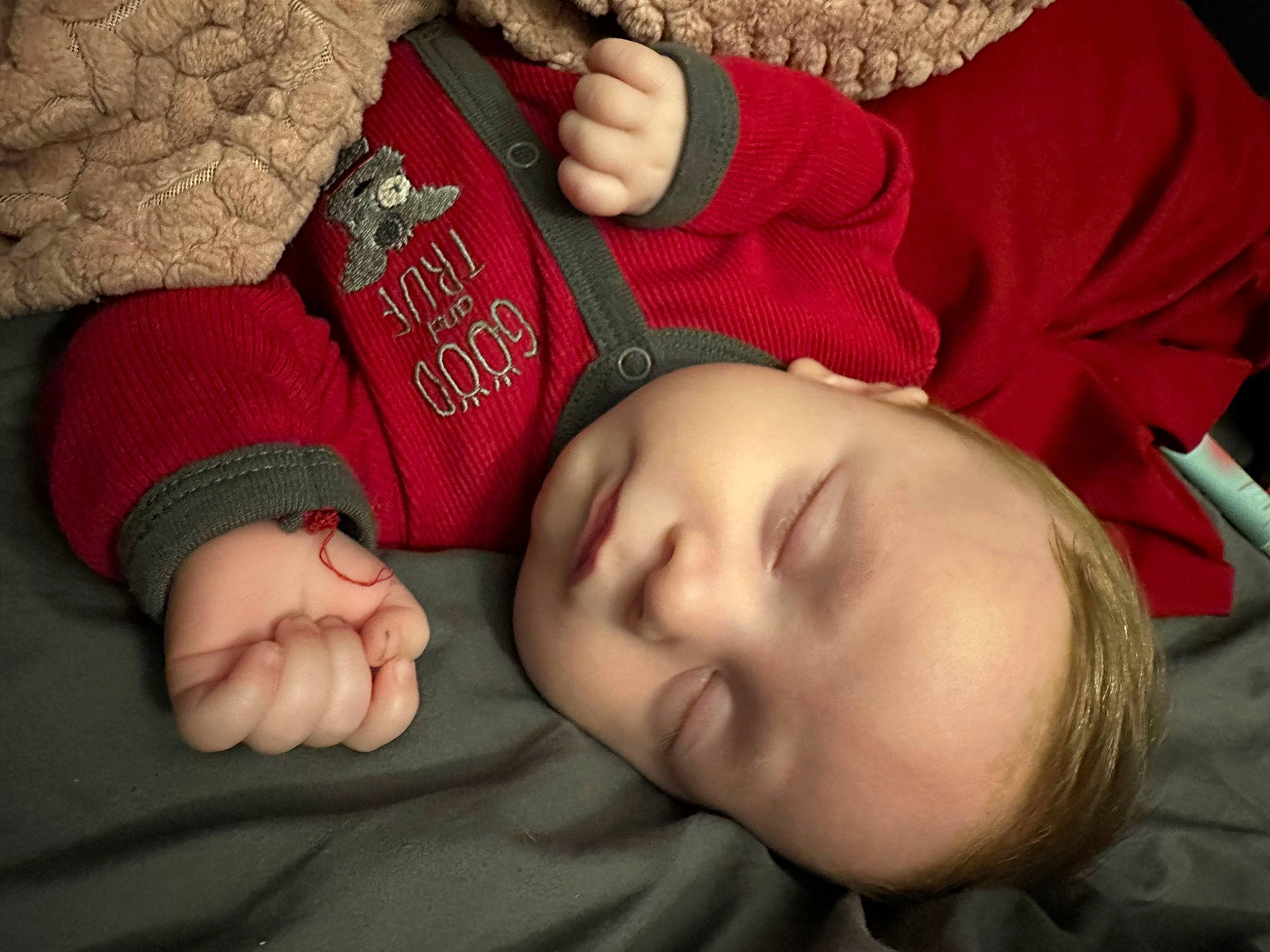 Kingston joined the competition — help win amazing prizes! baby, baby_sleeping, baby_toddler_clothing, bedtime, cheek, child, comfort, eyelash, gesture, human_leg, linens, mouth, nail, nose, pattern, person, skin, sleeve, toddler, wood