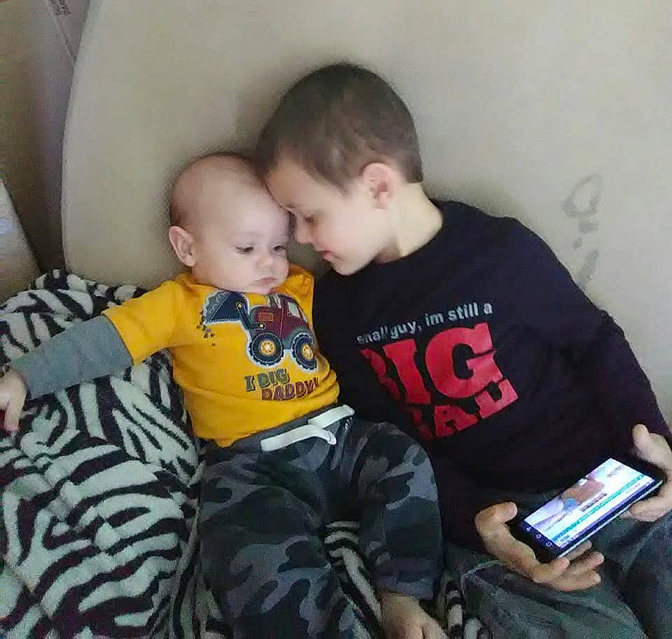 Elija is registered to the contest to win money with this photo: arm, baby_products, boy, child, cool, daughter, day, father, interaction, nap, person, product, sleep, toddler