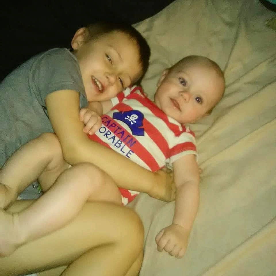 Elija is registered to the contest to win money with this photo: abdomen, arm, cheek, child, day, finger, fun, girl, hand, infant, iris, leg, mother, mouth, person, product, sitting, skin, smile, toddler