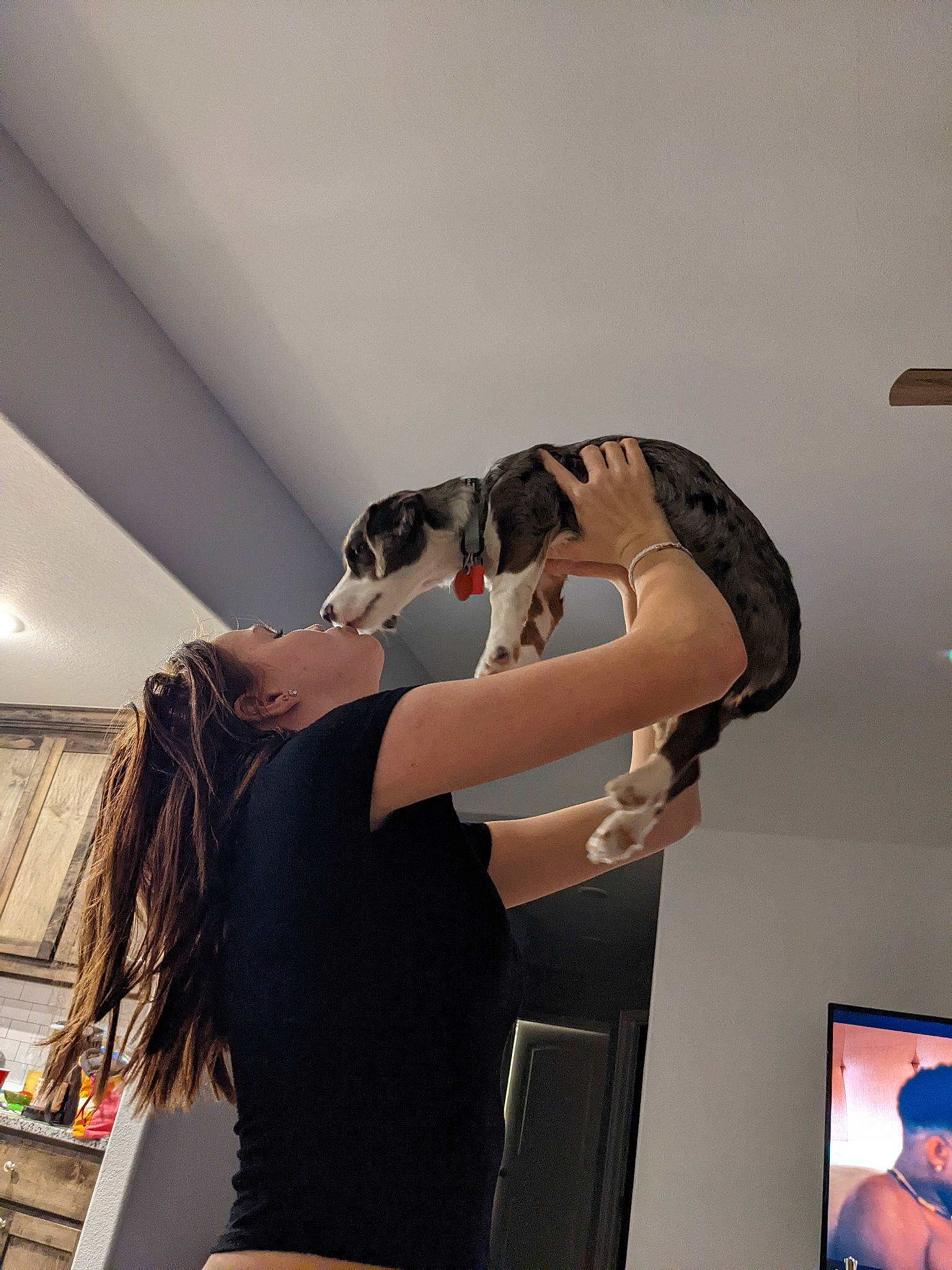 Nala is registered to the contest to win money with this photo: art, automotive_design, ceiling, elbow, event, eyewear, fashion_design, flash_photography, fun, gesture, human_leg, joint, long_hair, muscle, shorts, sportswear, thigh, trunk, waist, wood