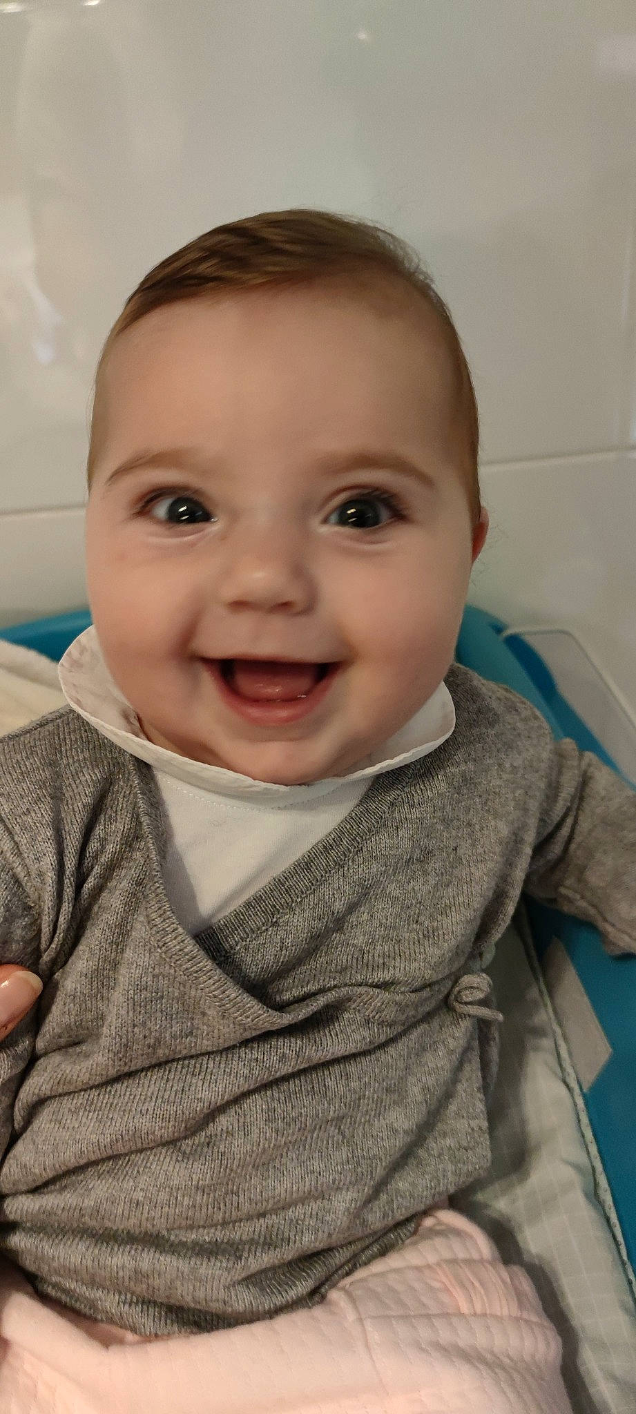 Blanche a rejoint le concours — aidez-le/la à gagner de superbes lots ! baby, baby_toddler_clothing, cheek, chin, cool, eyebrow, forehead, happy, head, iris, joy, lip, mouth, nose, outerwear, person, product, skin, sleeve, smile