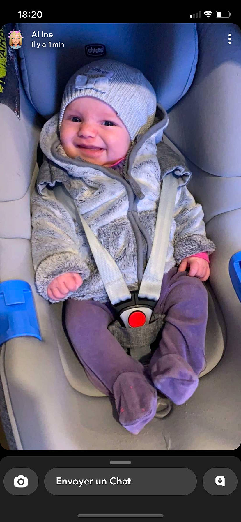 Lya a rejoint le concours — aidez-le/la à gagner de superbes lots ! baby, baby_products, baby_safety, baby_toddler_clothing, blue, car_seat, child, clothing, comfort, electric_blue, fun, headwear, joy, outerwear, person, photograph, product, purple, sitting, smile