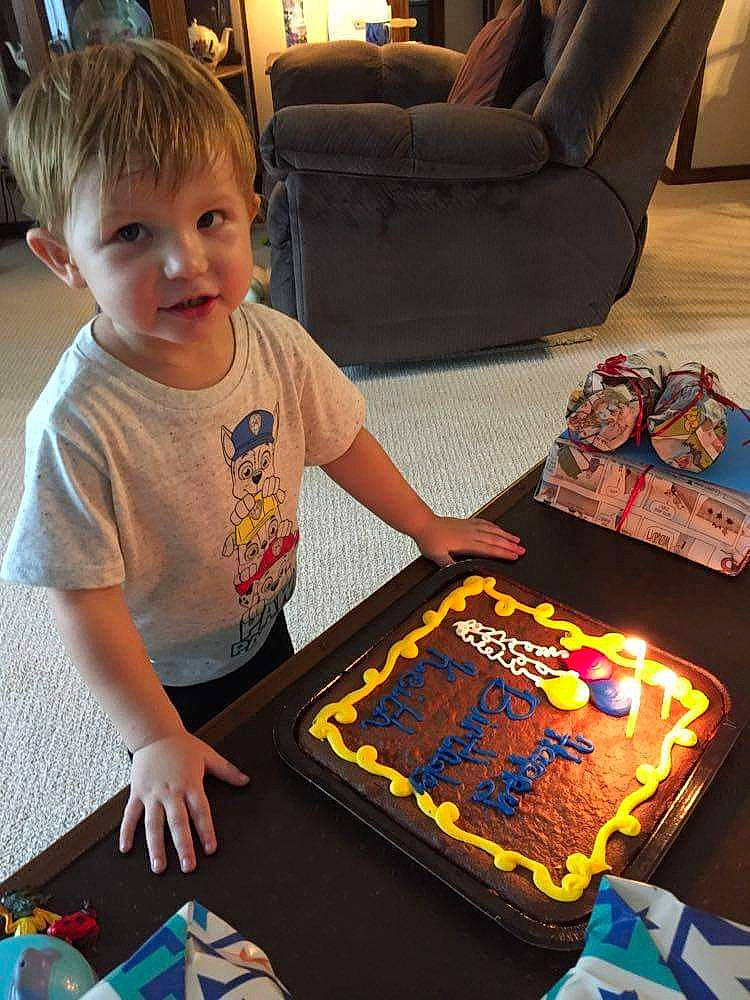 Keith is registered to the contest to win money with this photo: baked_goods, baking, birthday_cake, cake, cake_decorating, cake_decorating_supply, child, couch, cream, cuisine, dessert, home, ingredient, kuchen, living_room, party, person, play, studio_couch, sweetness