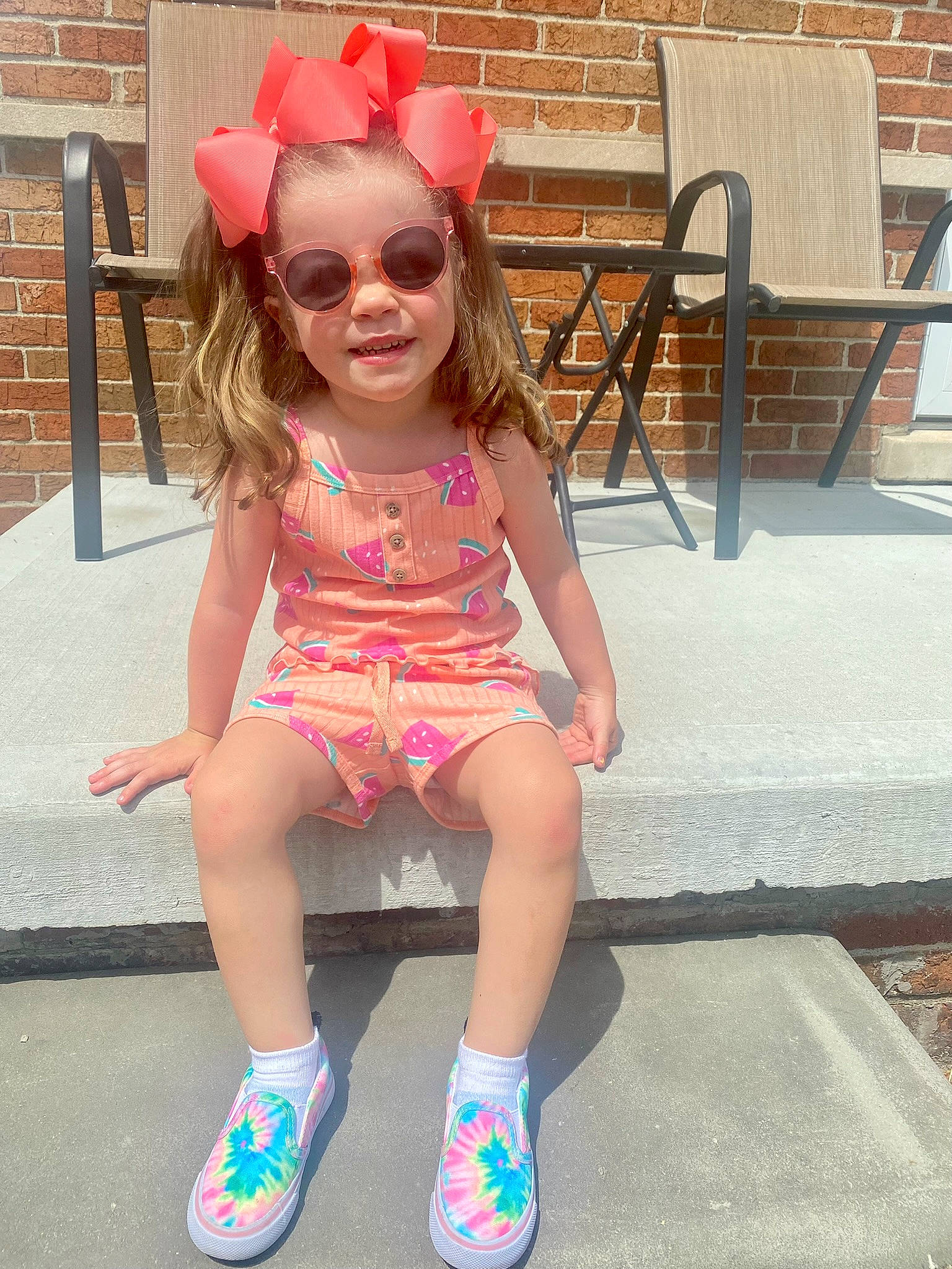 Milani joined the competition — help win amazing prizes! cool, eyewear, fashion, glasses, goggles, hairstyle, happy, human_body, leisure, magenta, person, pink, shoe, shorts, shoulder, sleeve, smile, sunglasses, t_shirt, thigh